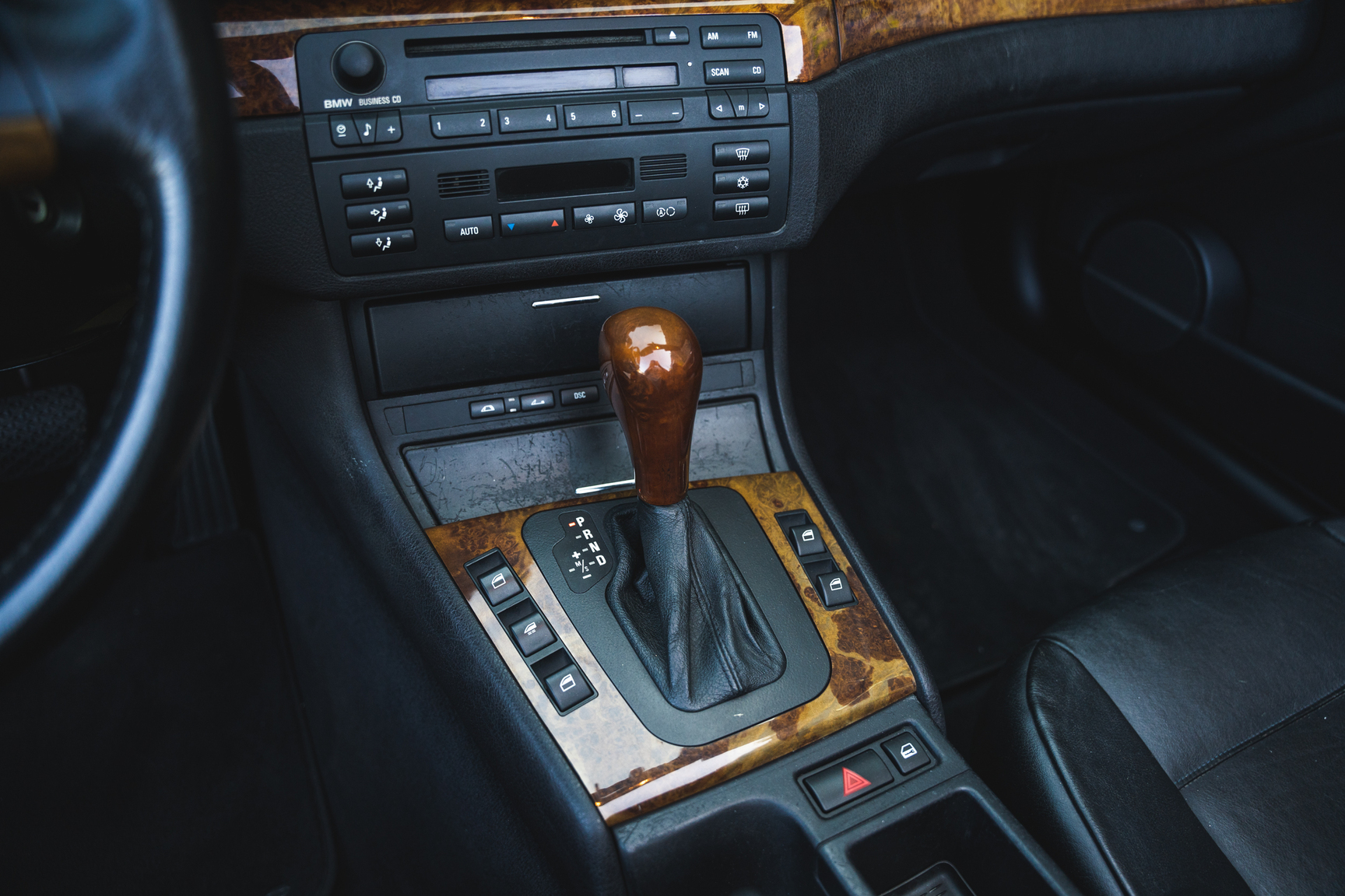 Innenraumfoto von 2001 BMW E46 325 Cabriolet (23)