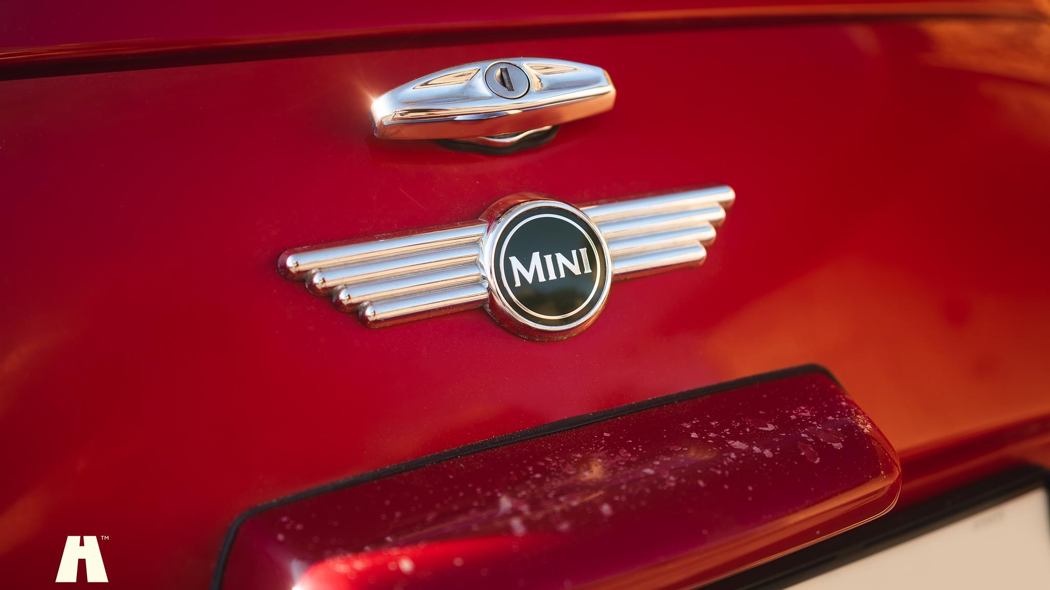 Exterior image of 1998 Mini Cooper