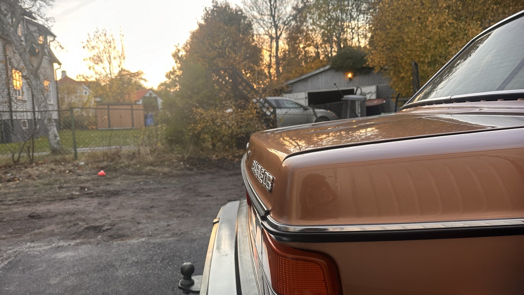Exteriörbild på 1981 Volvo 244 GLE D6