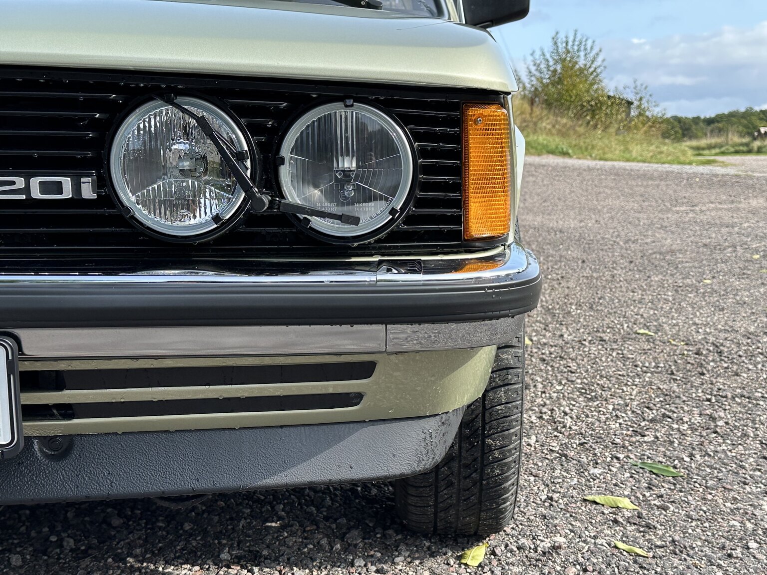 Exteriörbild på 1980 BMW 320i E21