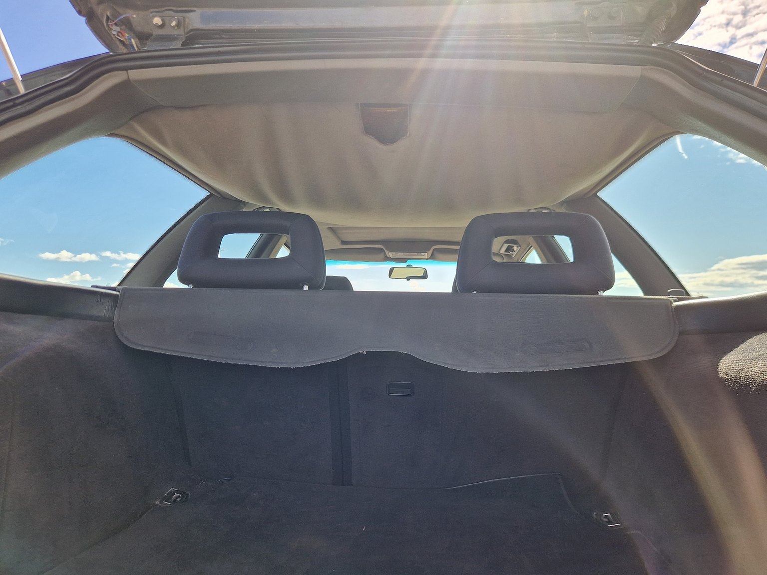 Innenraumfoto von 1993 Audi S2 Avant 2.2 quattro