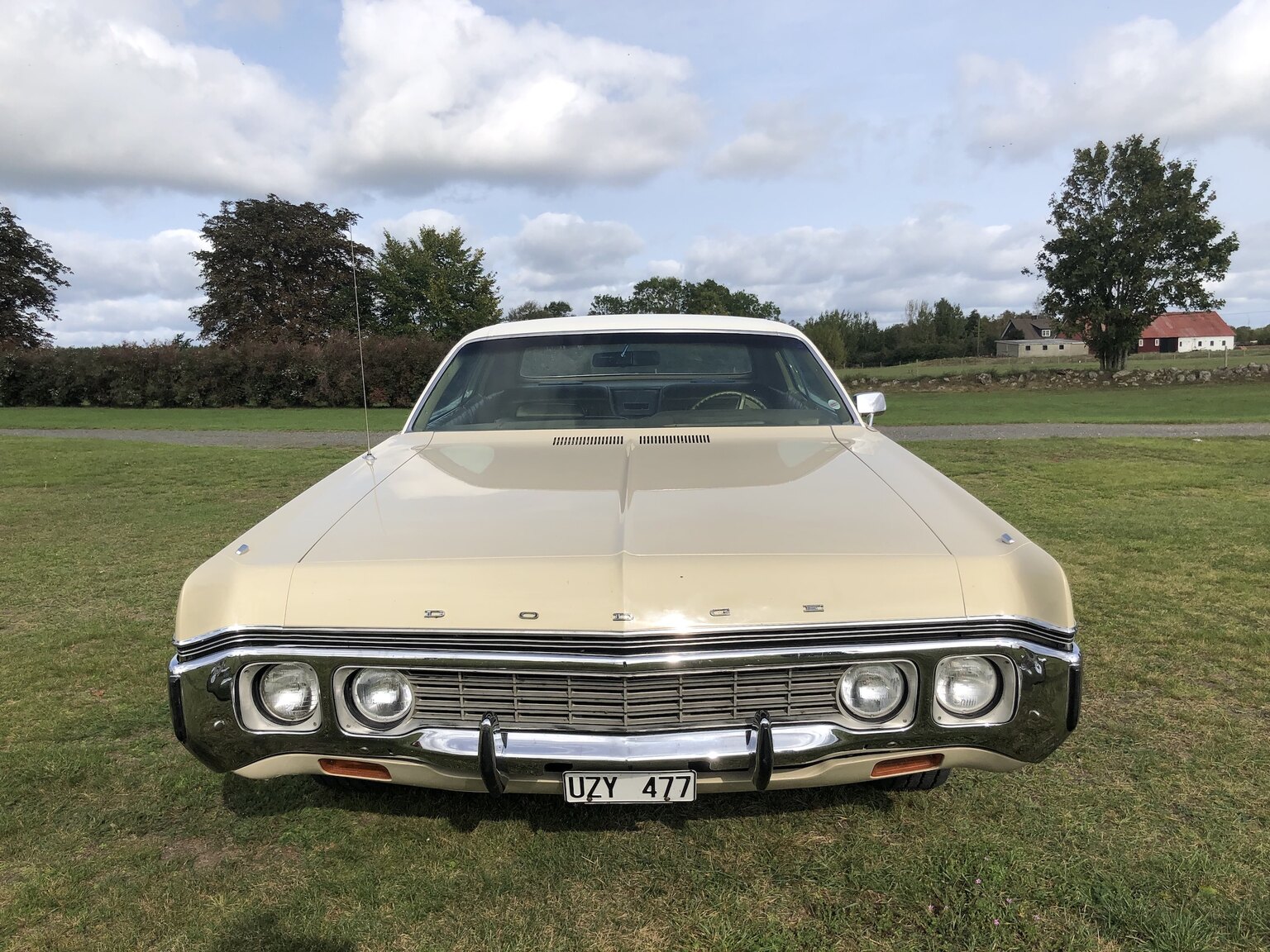Exterior image of 1972 Dodge Polara Custom