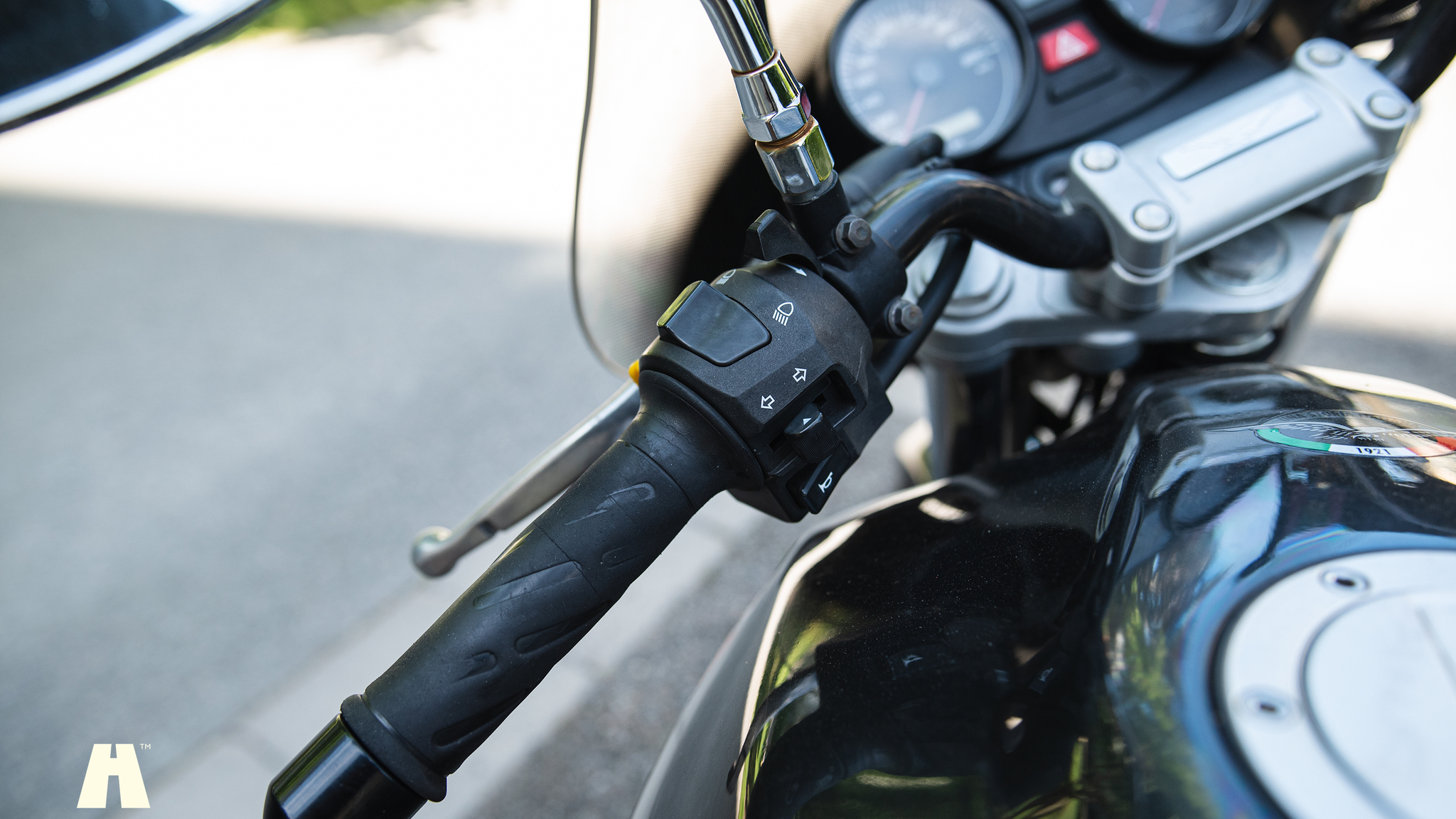 Aussenfoto 2005 Moto Guzzi Breva 750i