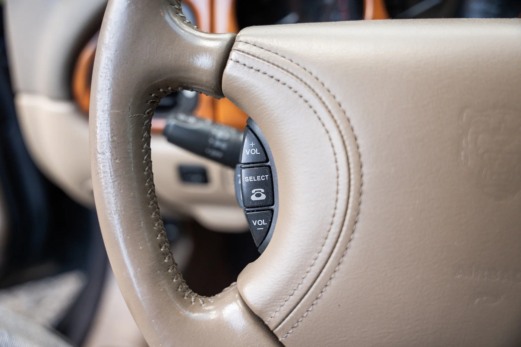 Innenraumfoto von 1999 Jaguar XKR - NO RESERVE (25)