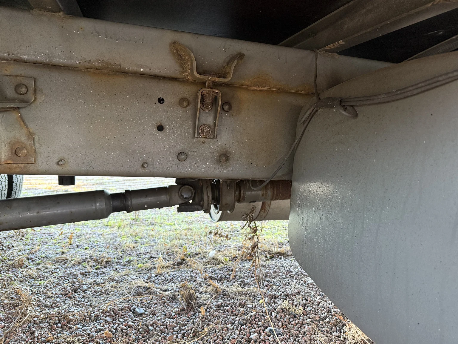 Exteriörbild på 2000 Volvo FL6 4x2 - NO RESERVE (23)