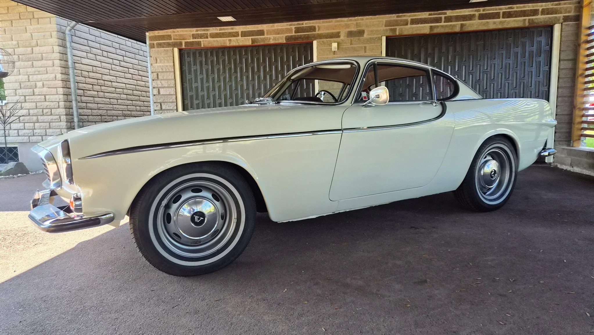 Aussenfoto 1966 Volvo P 1800S (1)