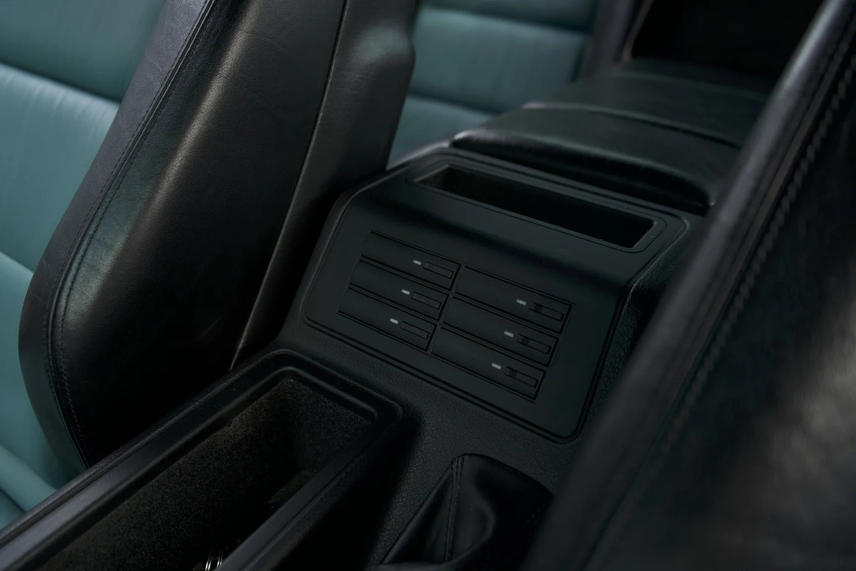 Innenraumfoto von 1992 BMW 850i 6-speed manual - 1 of 49 (55)