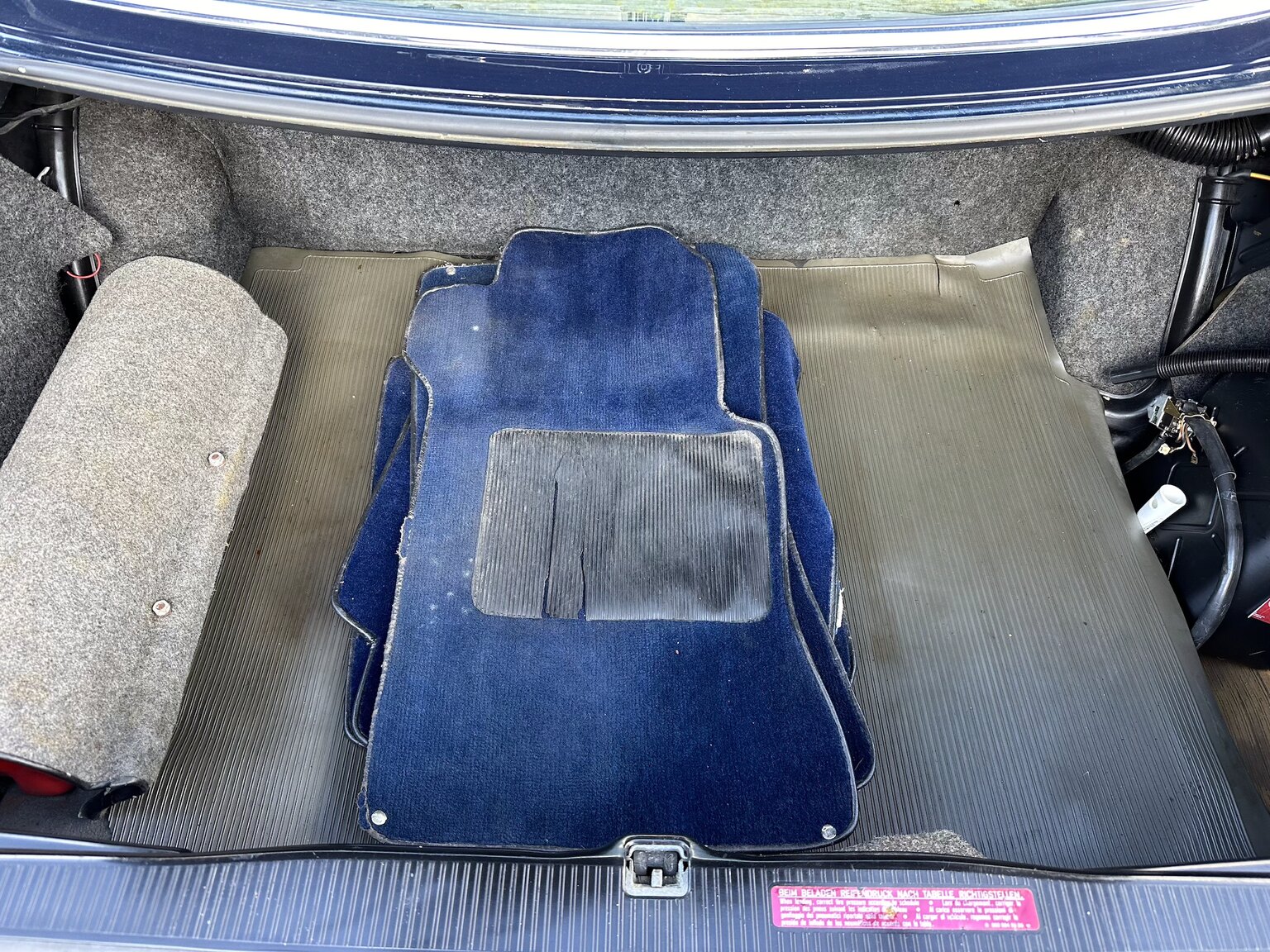 Interiörbild 1975 Mercedes-Benz 450 SEL 6.9 Bepansrad 