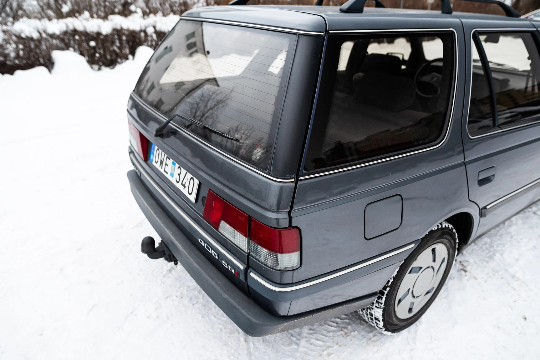 Exterior image of 1991 Peugeot 405 Break SRI (18)