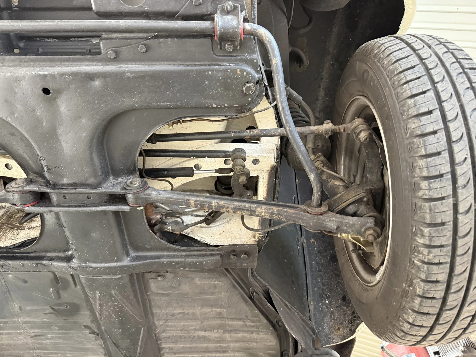 Image of 1972 Volkswagen 1302 S Cabriolet mechanics (21)