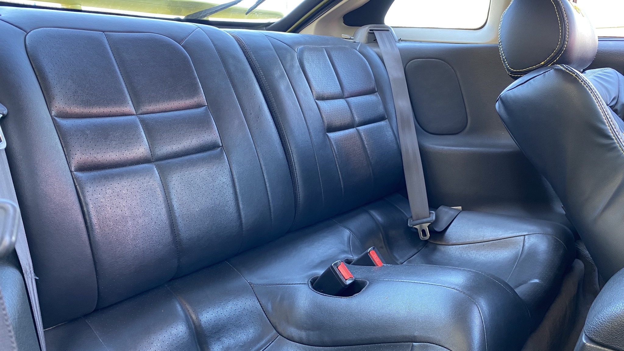 Interior image of 1992 Dodge Stealth (26)