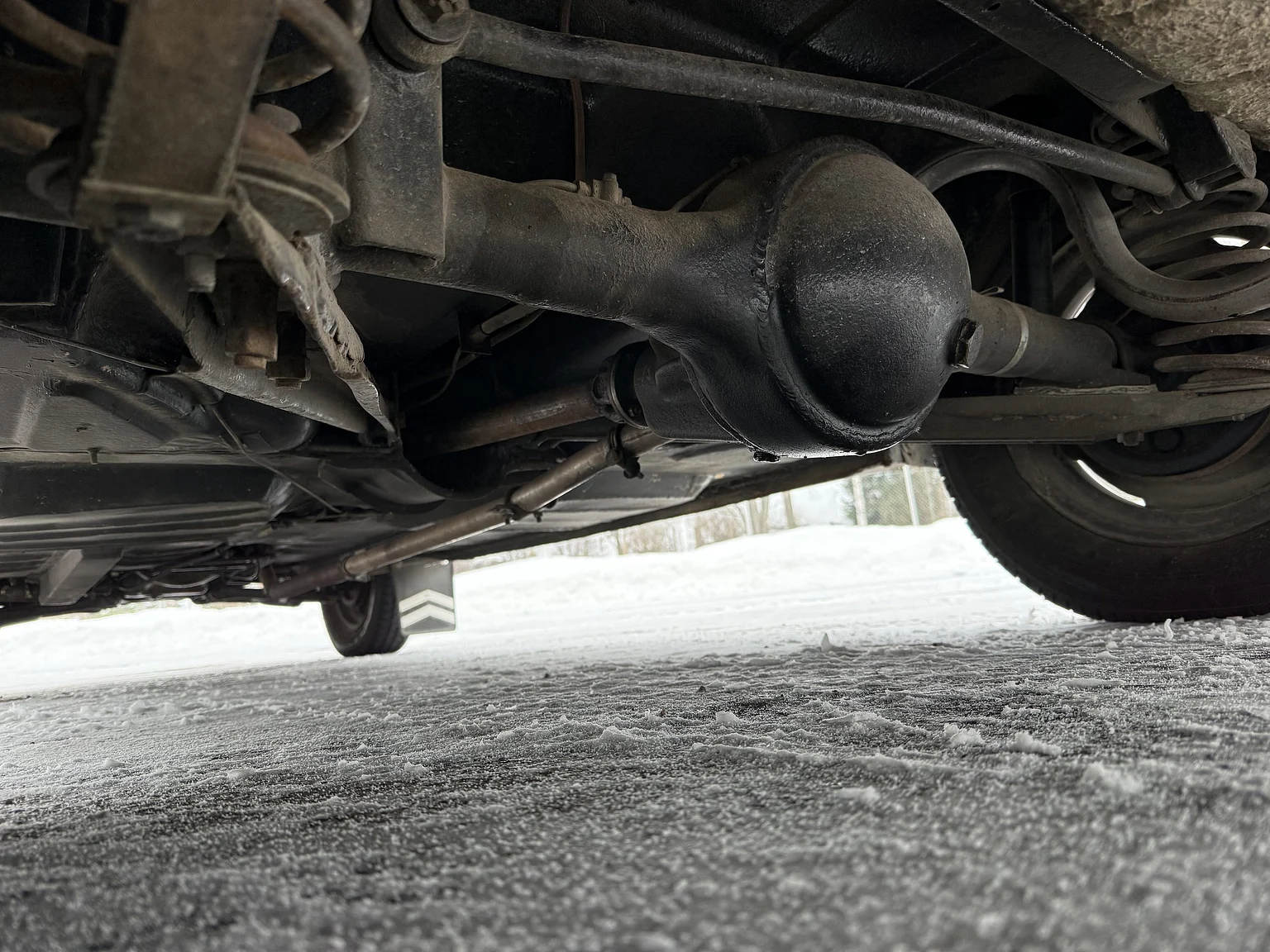 Image of 1953 Volvo PV444ES (23) mechanics