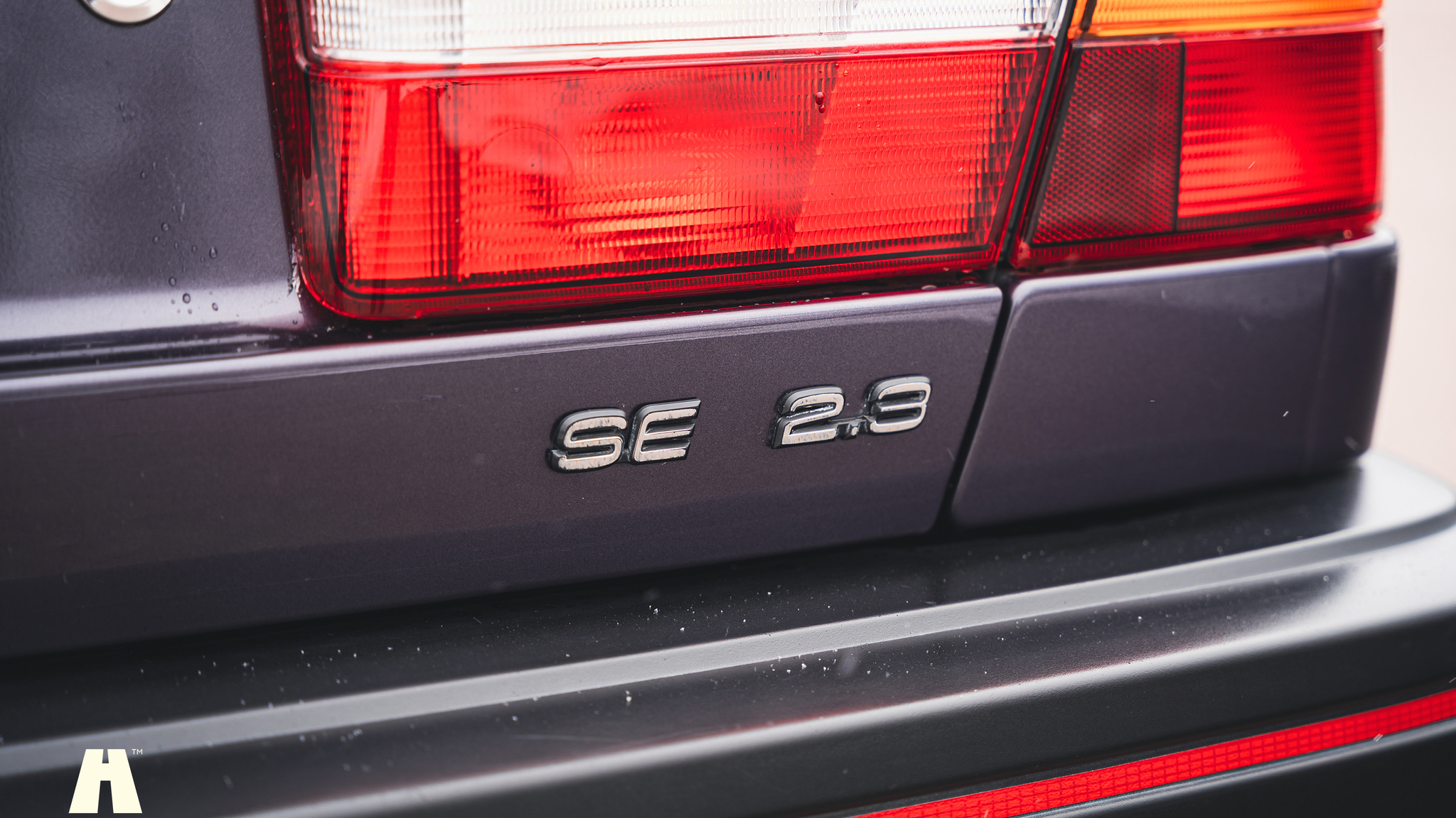 Exterior image of 1995 Volvo 940 SE