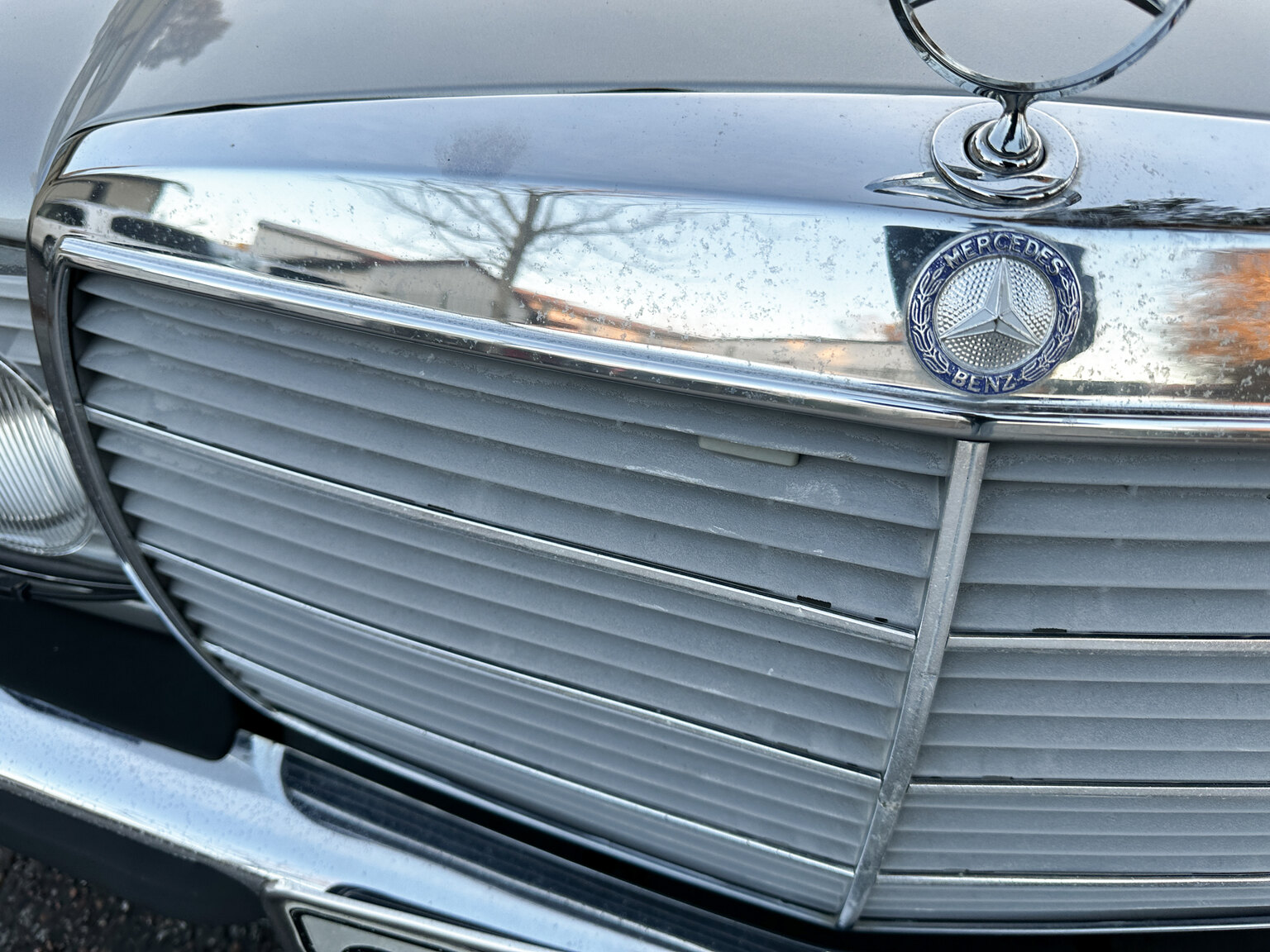Exterior image of 1978 Mercedes-Benz 250