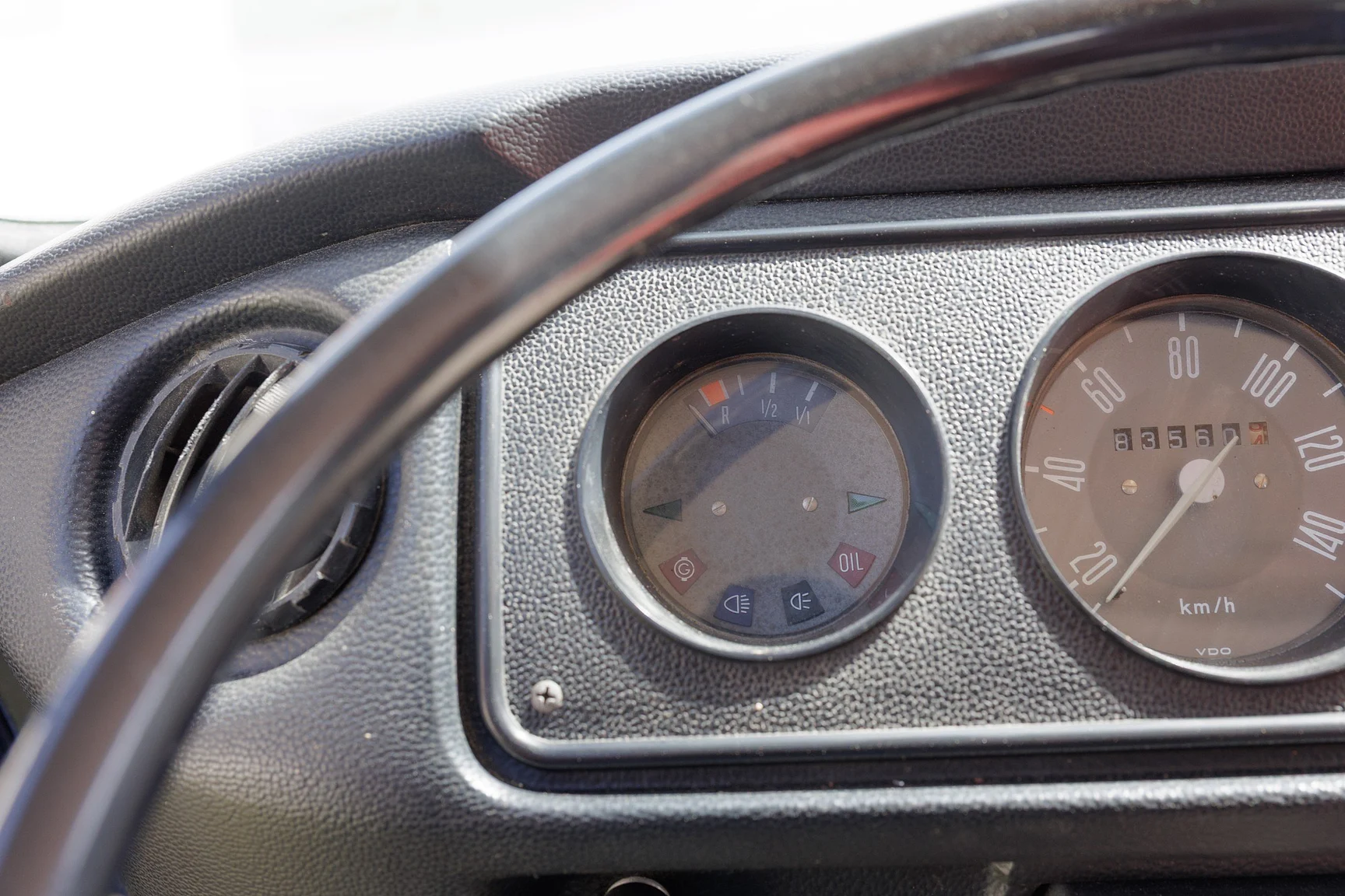Interior image of 1973 Volkswagen Typ 2 Transporter T2 (25)