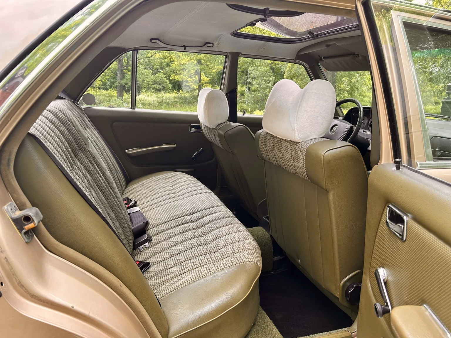Interiörbild 1976 Mercedes-Benz 300 D (19)