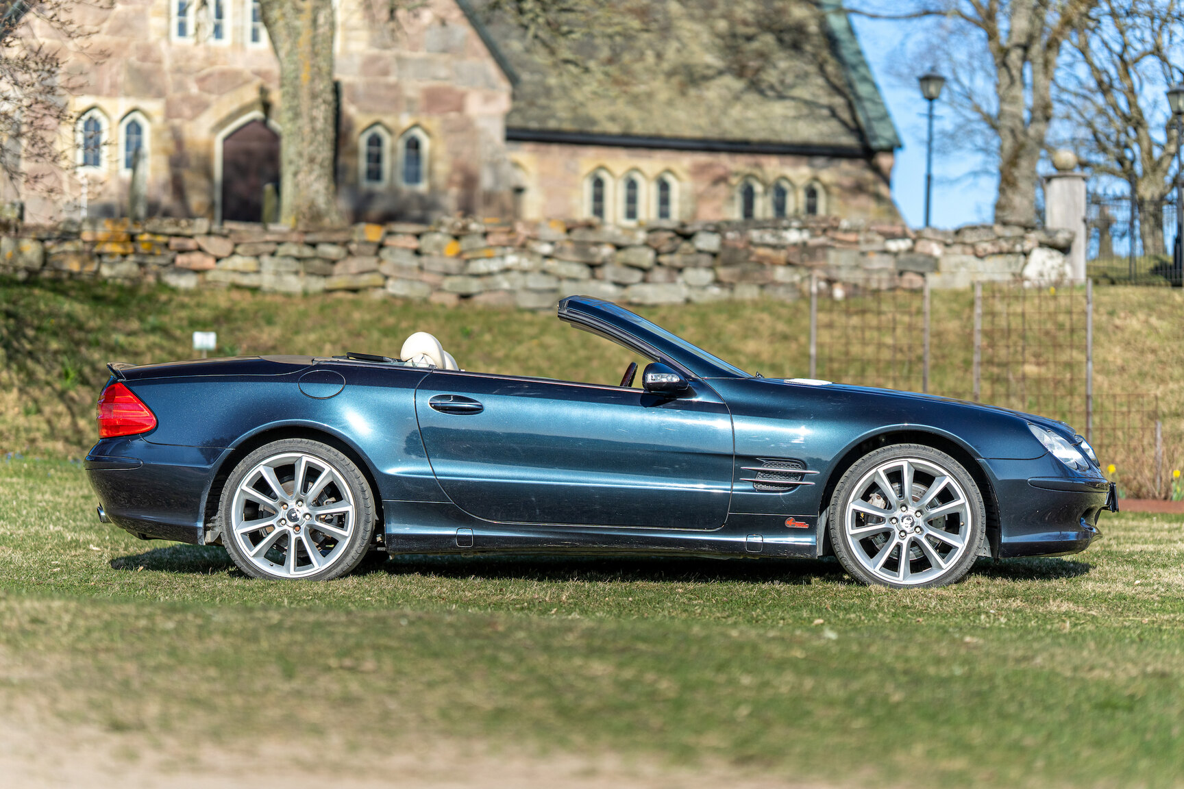 Exteriörbild på 2002 Mercedes-Benz SL 500