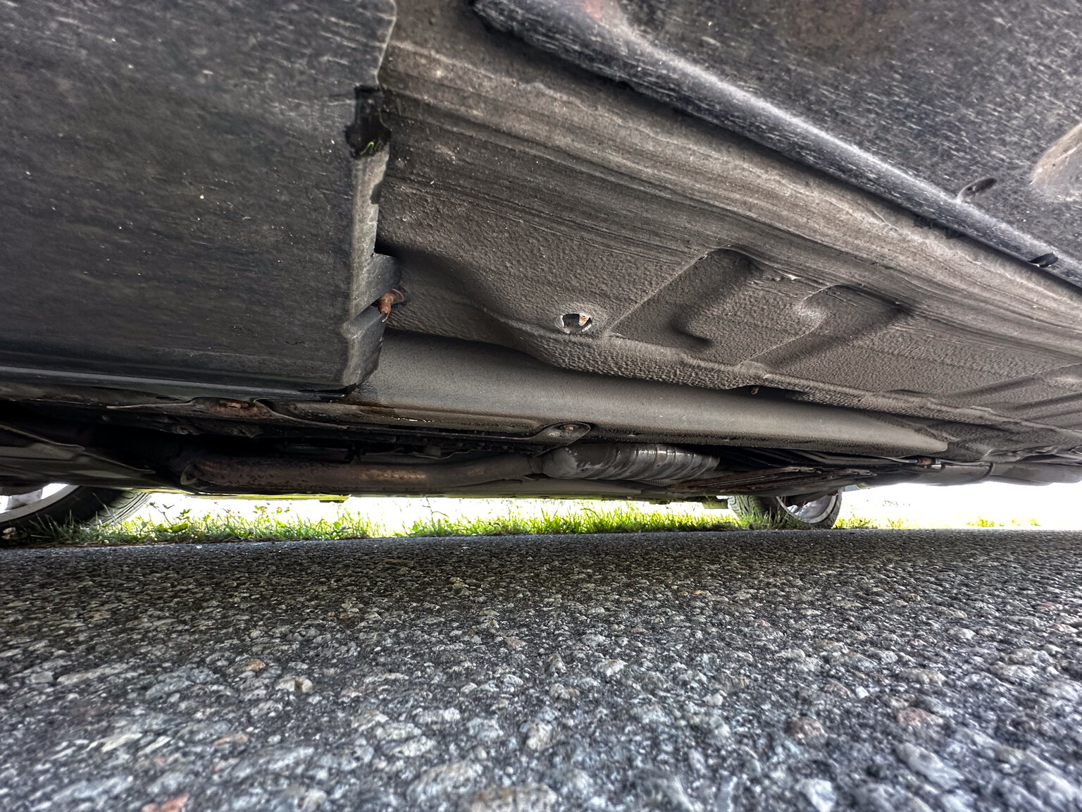 Image of 2003 BMW 320i Touring (21) mechanics