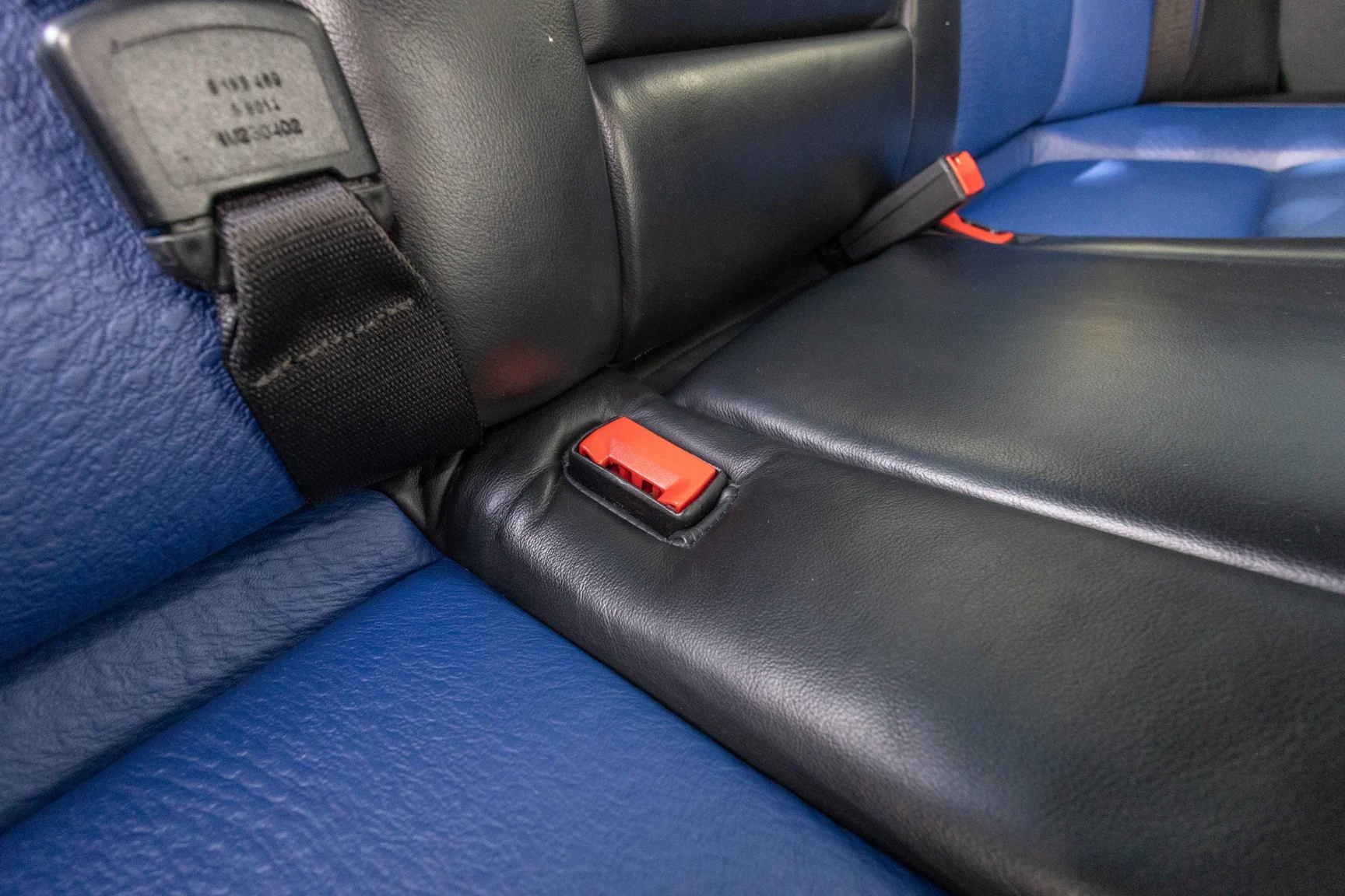 Interior image of 2002 BMW M5 E39 (77)