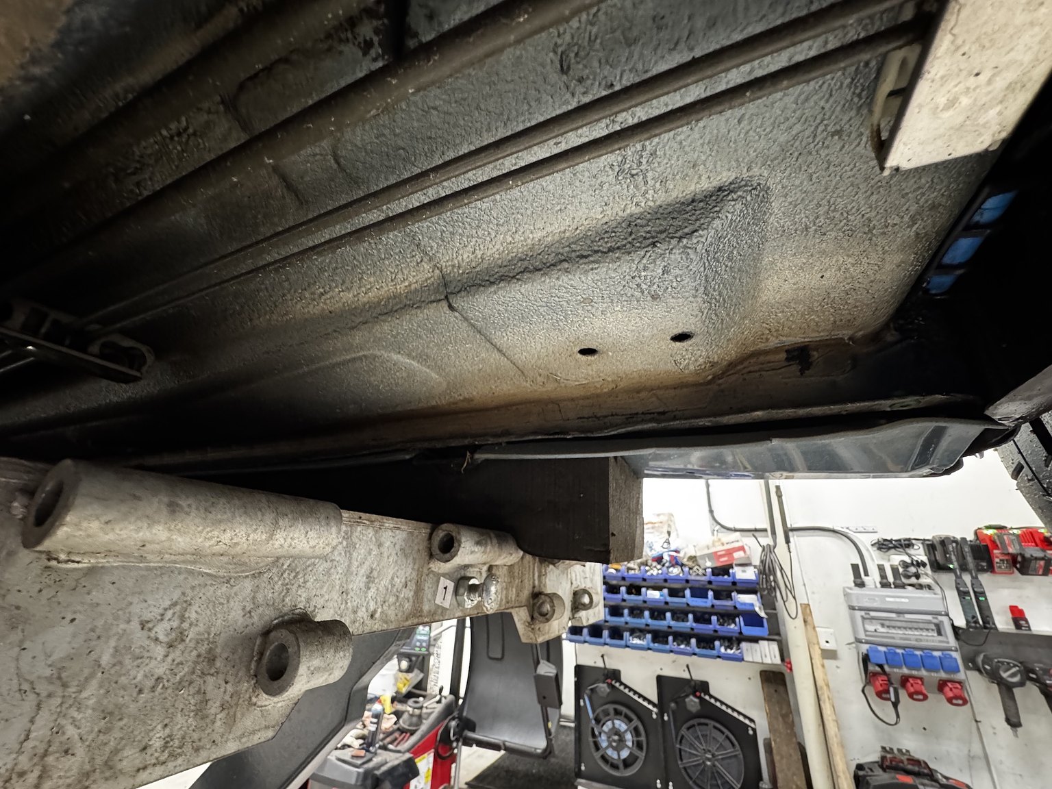 1992 BMW 850i 6-speed manual - NO RESERVE, Mekanik