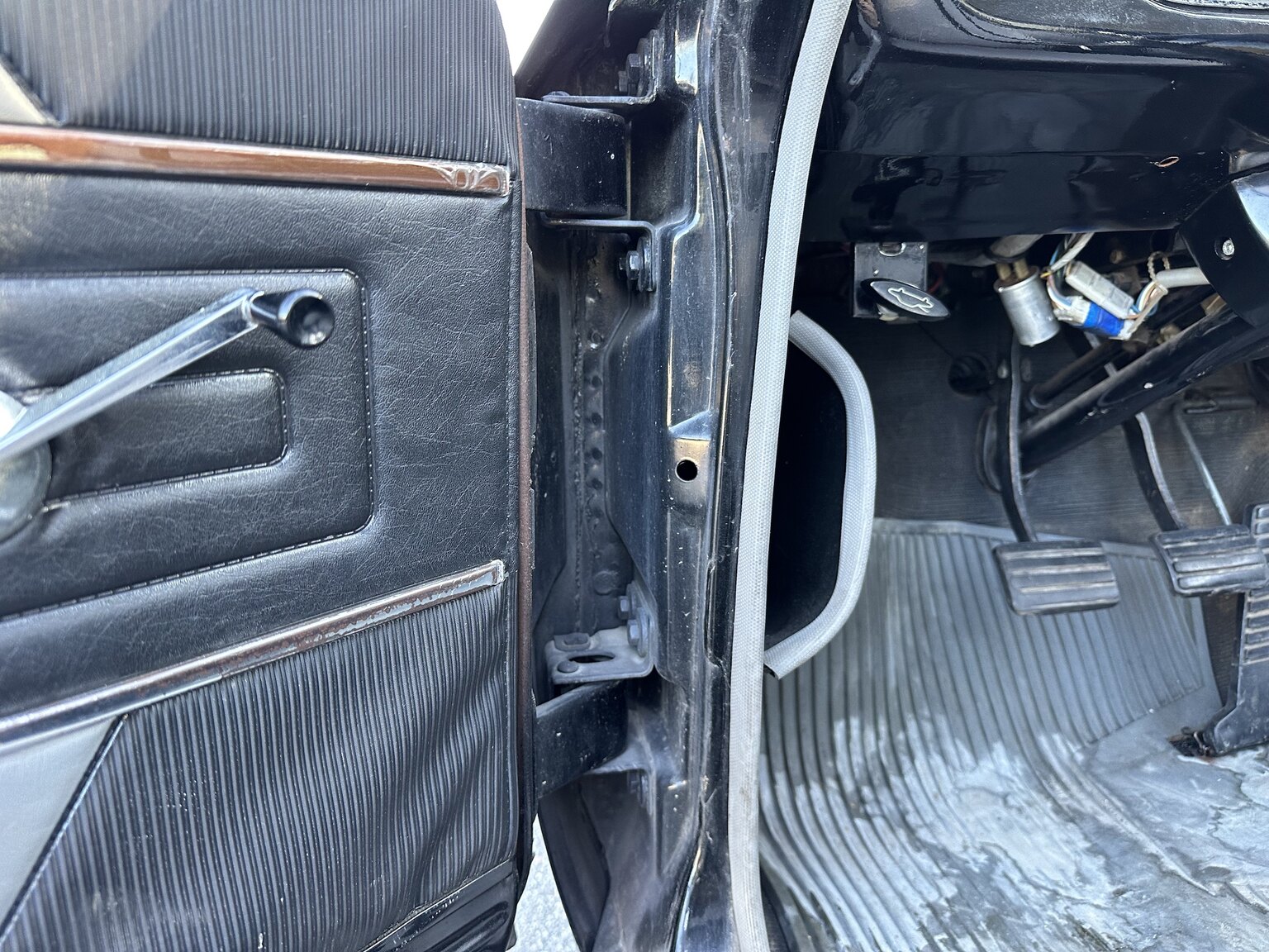 Innenraumfoto von 1965 Ford Taunus 17M (4)