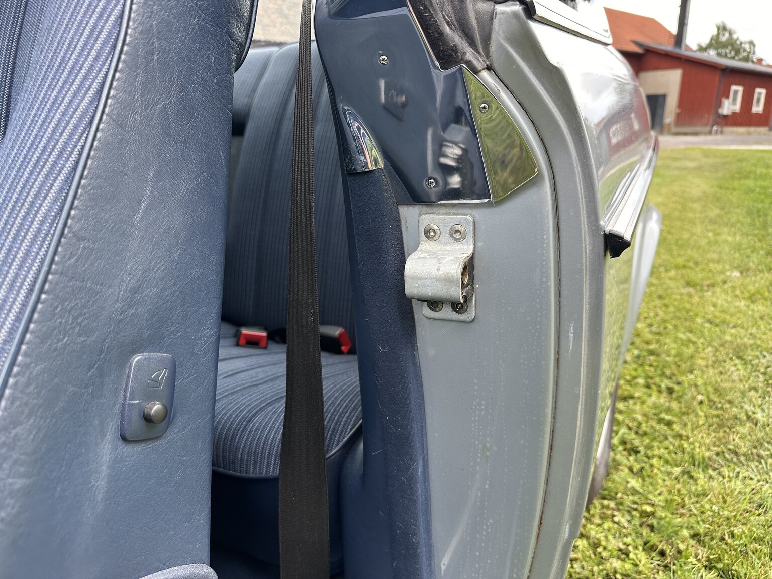 Innenraumfoto von 1984 Mercedes-Benz 230 CE