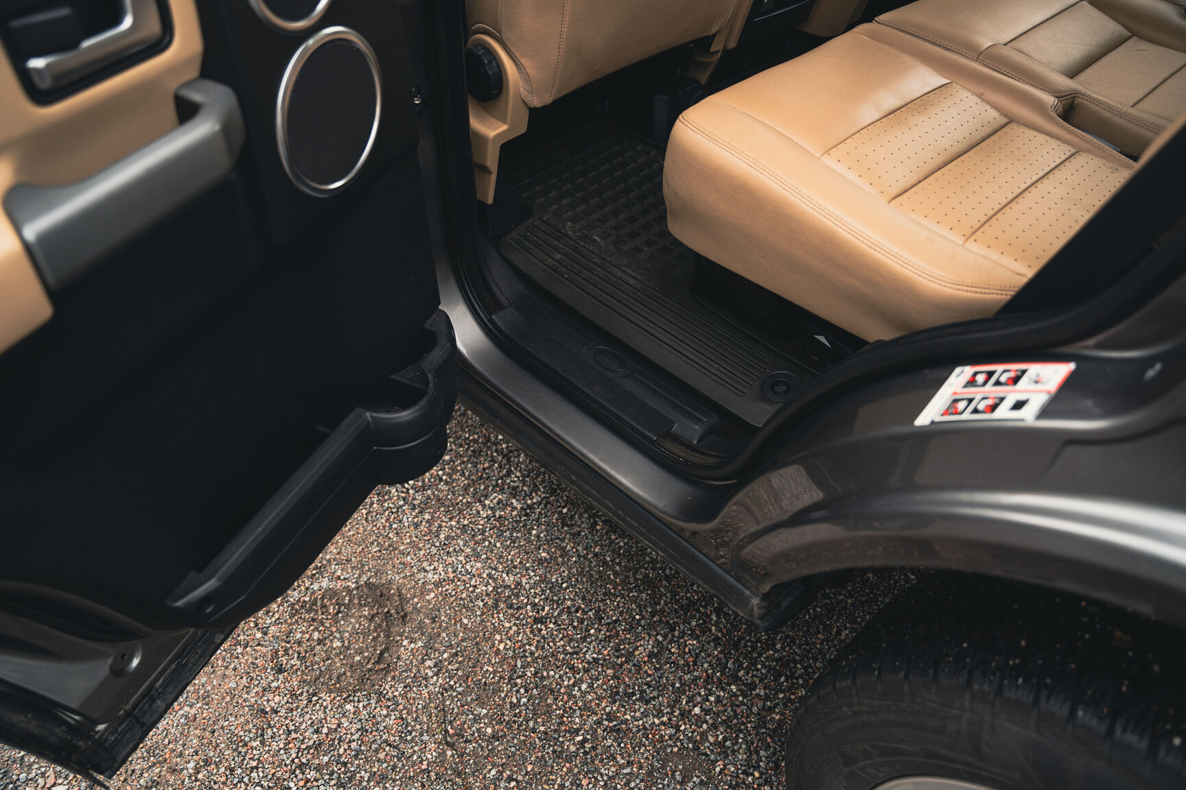 Interior image of 2008 Land Rover Discovery TDV6 SE