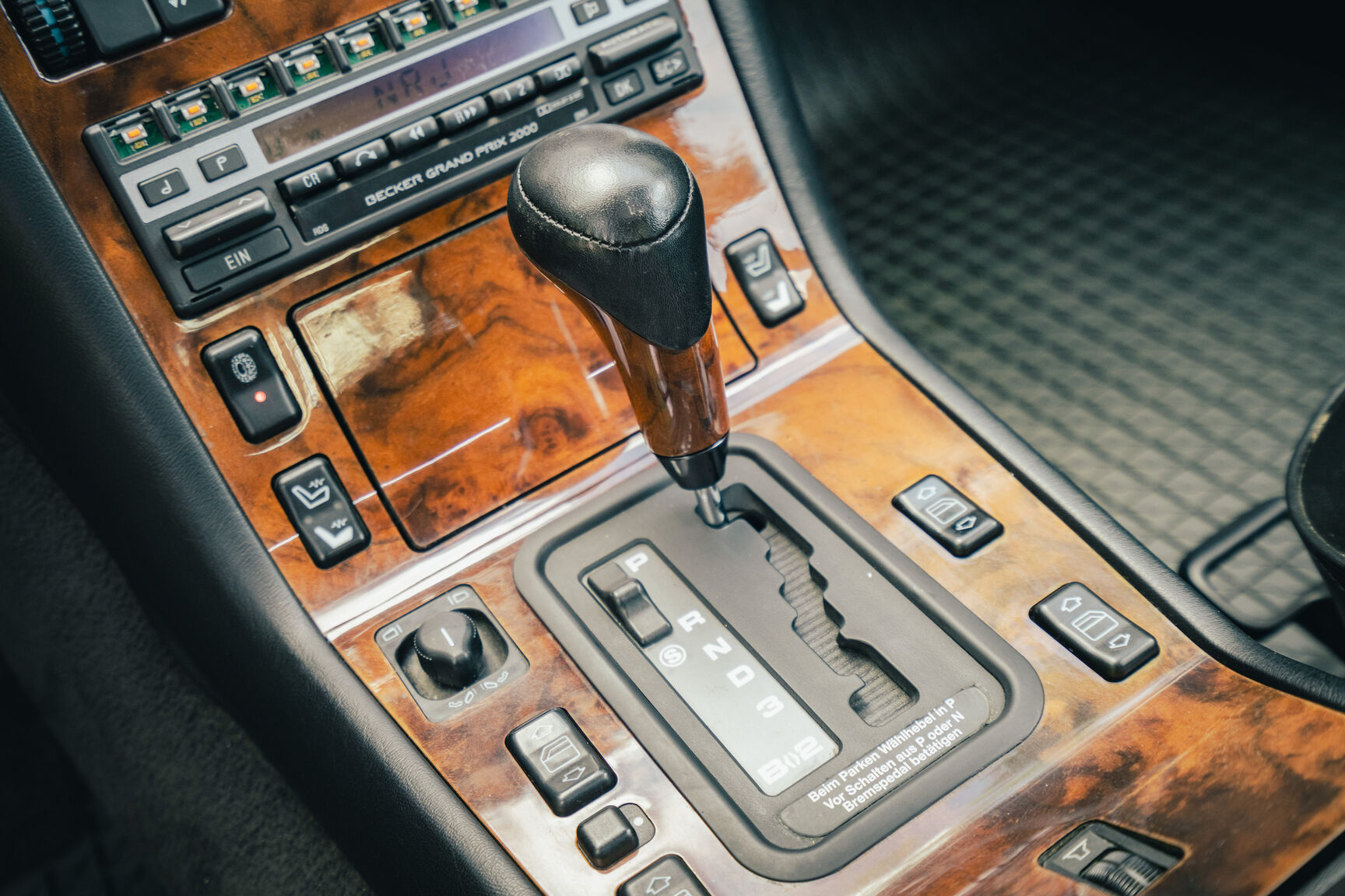 Innenraumfoto von 1992 Mercedes-Benz 500 SE (33)