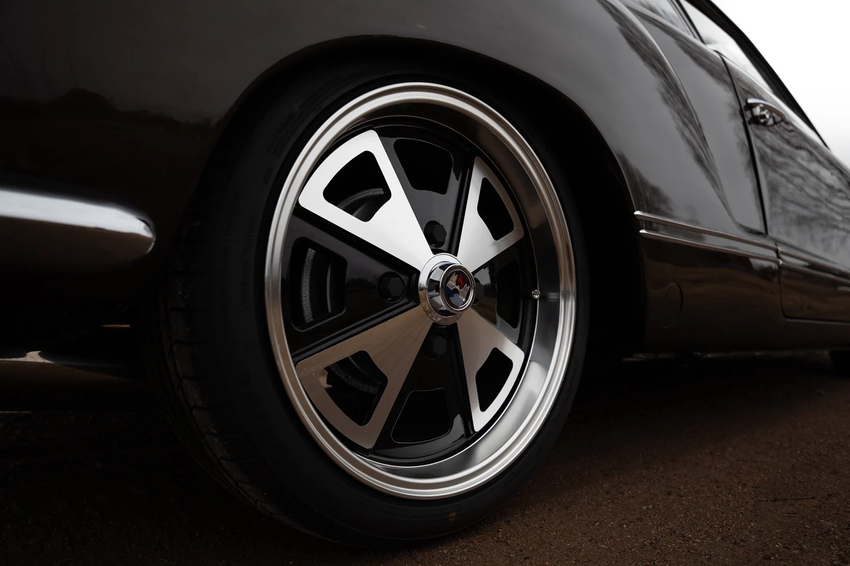 Aussenfoto 1962 Volkswagen 1200 Karmann Coupe (14)