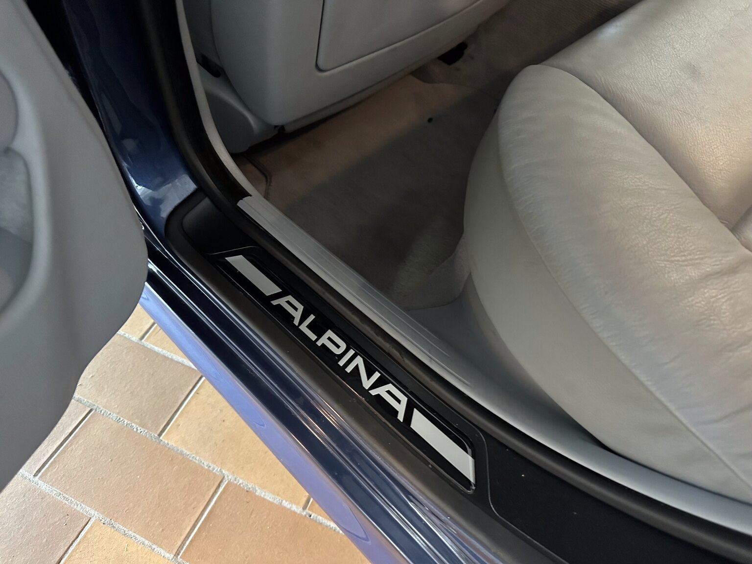 Innenraumfoto von 2002 ALPINA B10 V8S