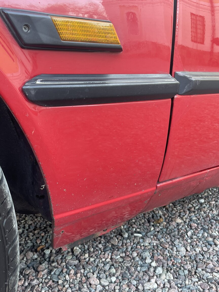 Exteriörbild på 1987 BMW 320i