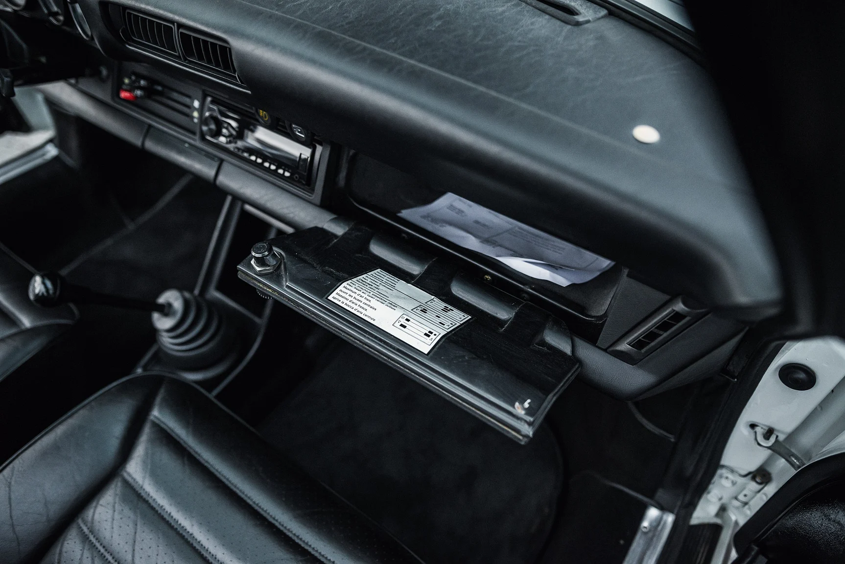 Interior image of 1983 Porsche 911 SC (52)
