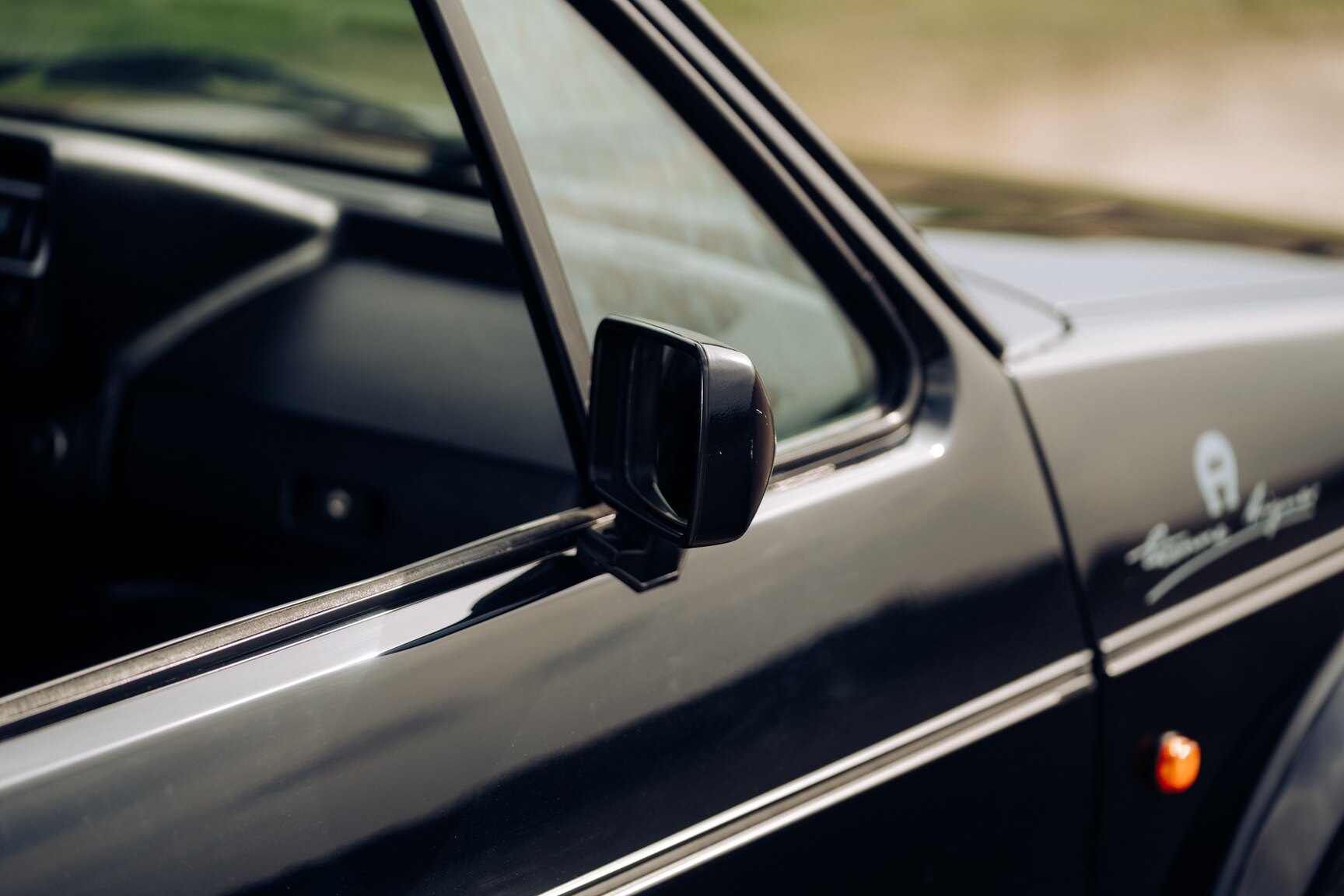 Exterior image of 1991 VW Golf Cabriolet "Etienne Aigner Edition"
