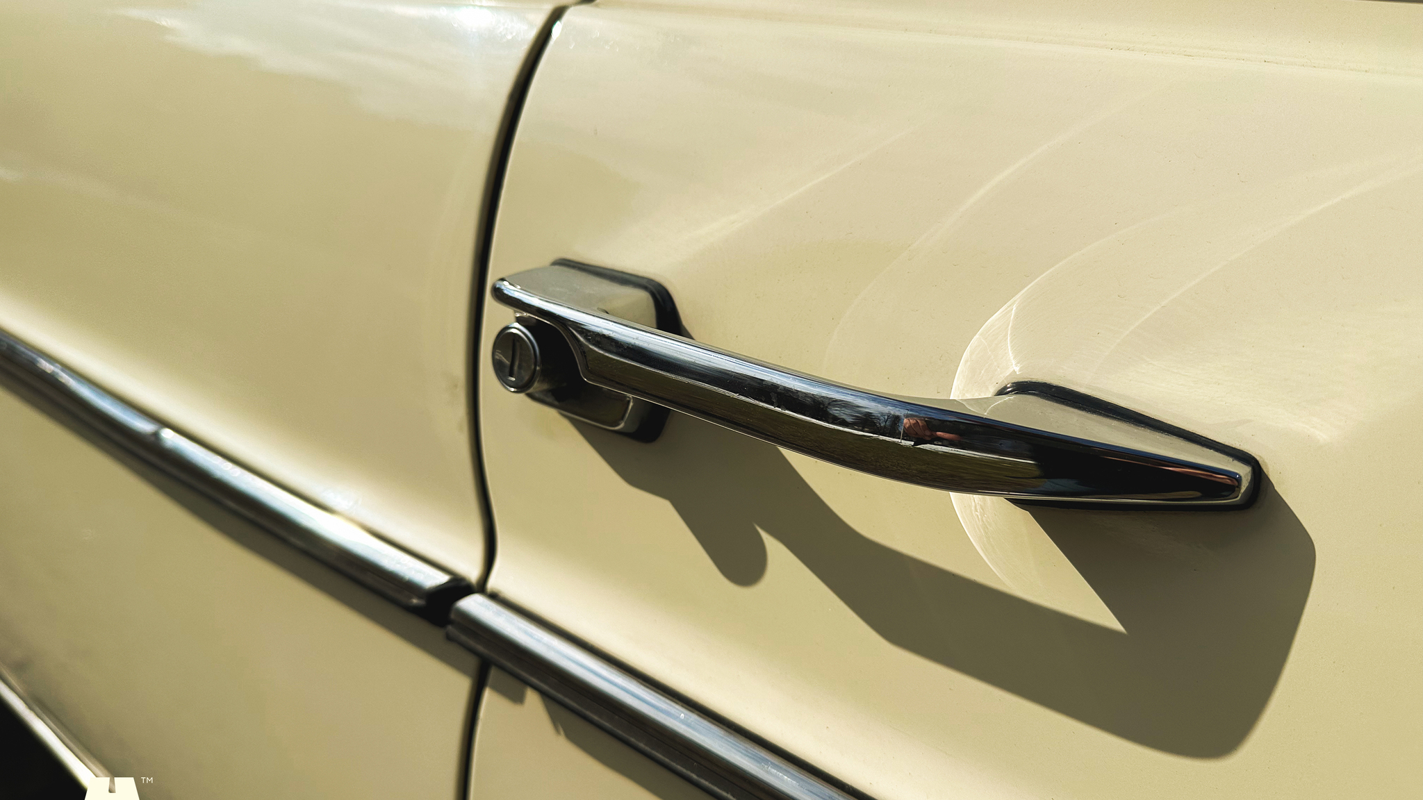 Exteriörbild på 1972 Mercedes-Benz 200