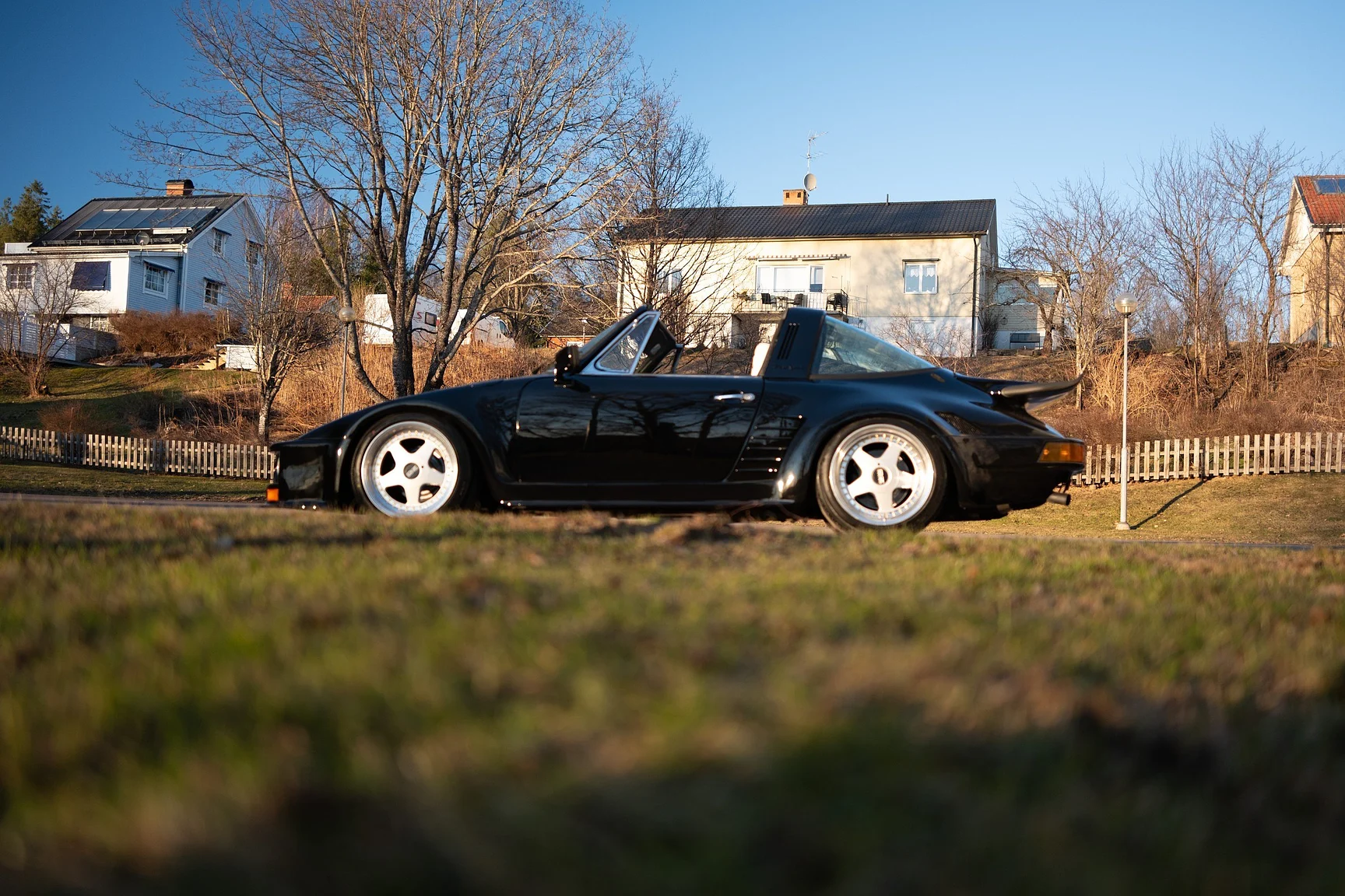 Exteriörbild på 1976 Porsche 911 Targa Flachbau - Josef Zirkelbach DP (99)