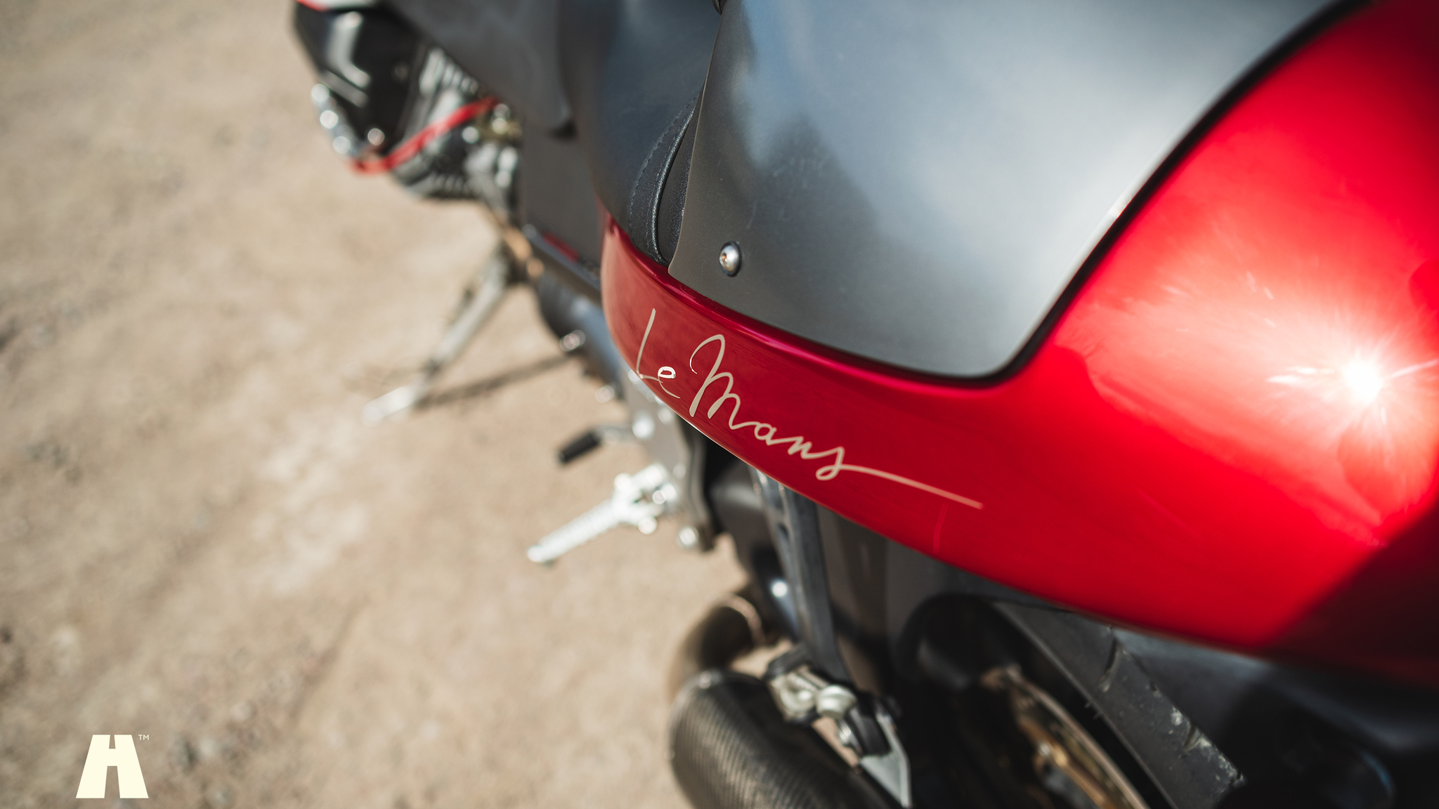 Exteriörbild på 2002 Moto Guzzi V11 Le Mans (47)