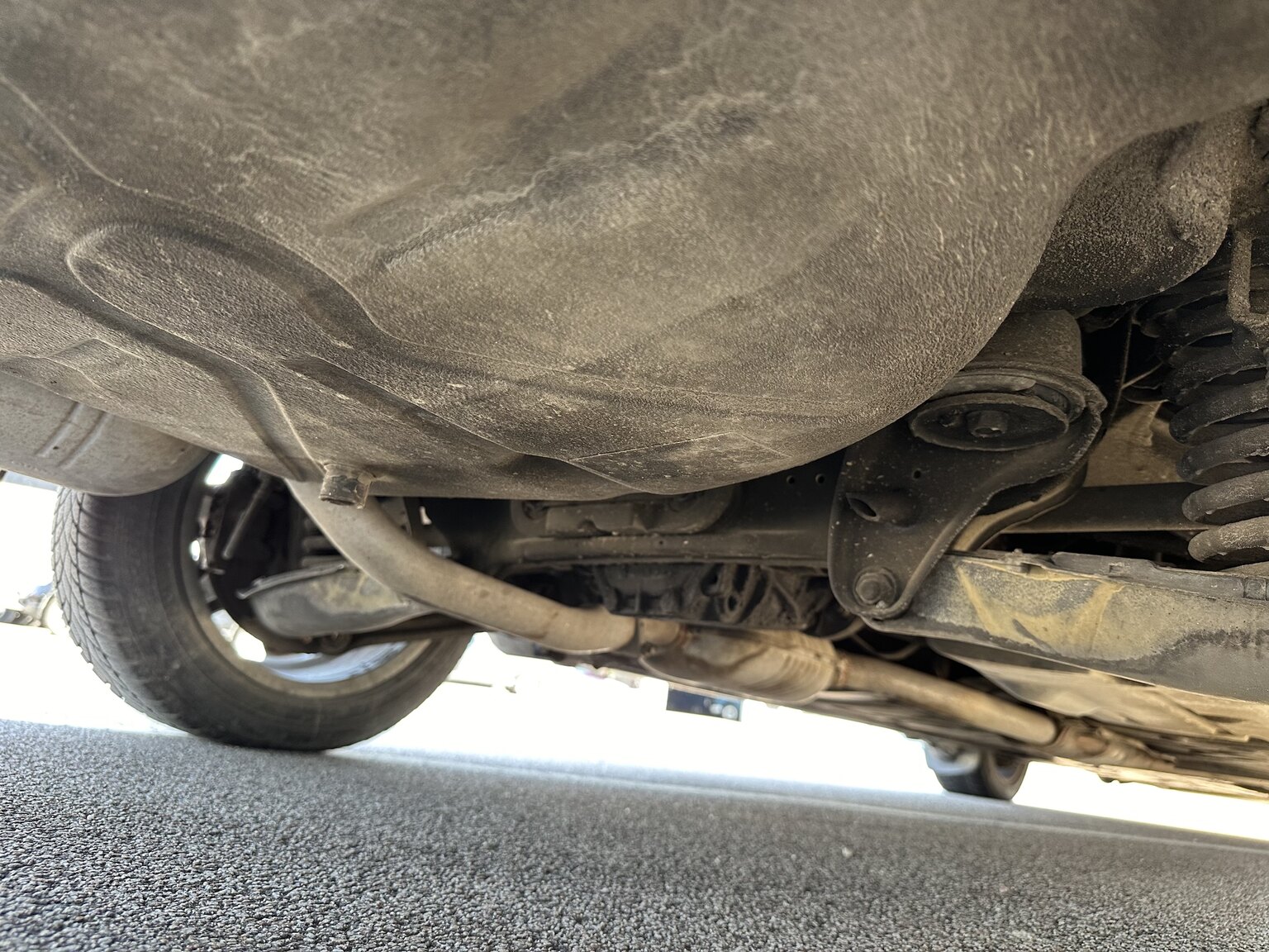 Image of 1992 Mercedes-Benz 250D mechanics