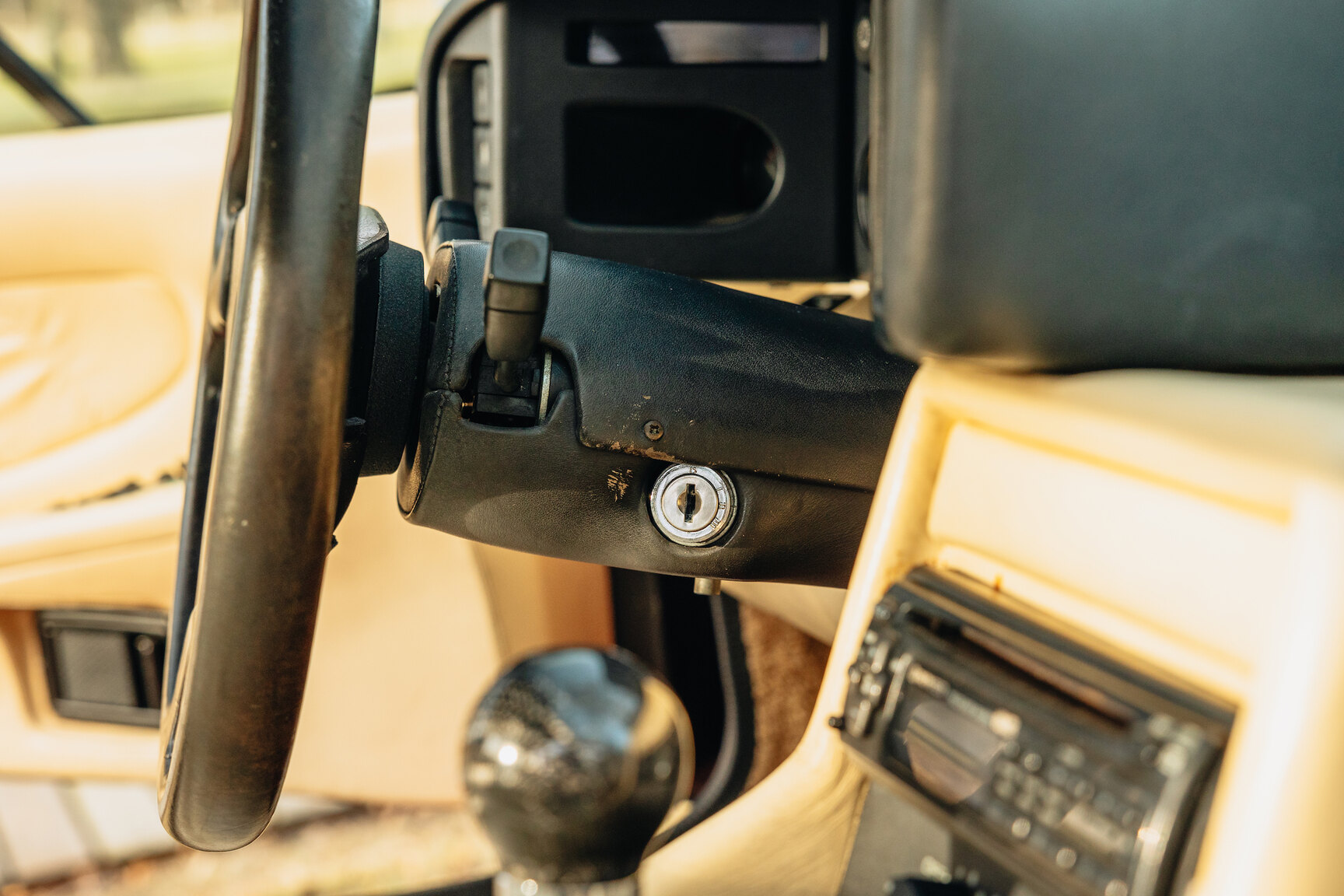 Interior image of 1989 Lotus Esprit Turbo 