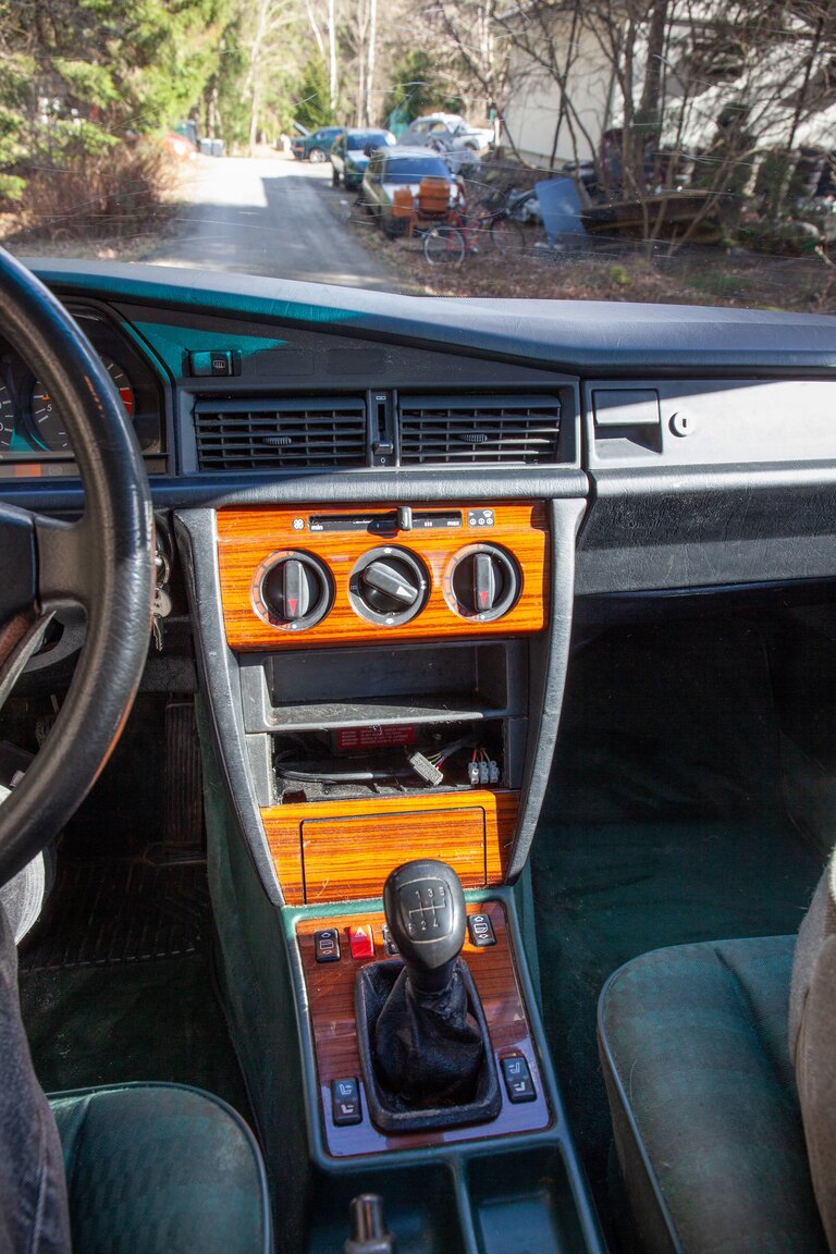 Interiörbild 1993 Mercedes-Benz 190 E 2.0