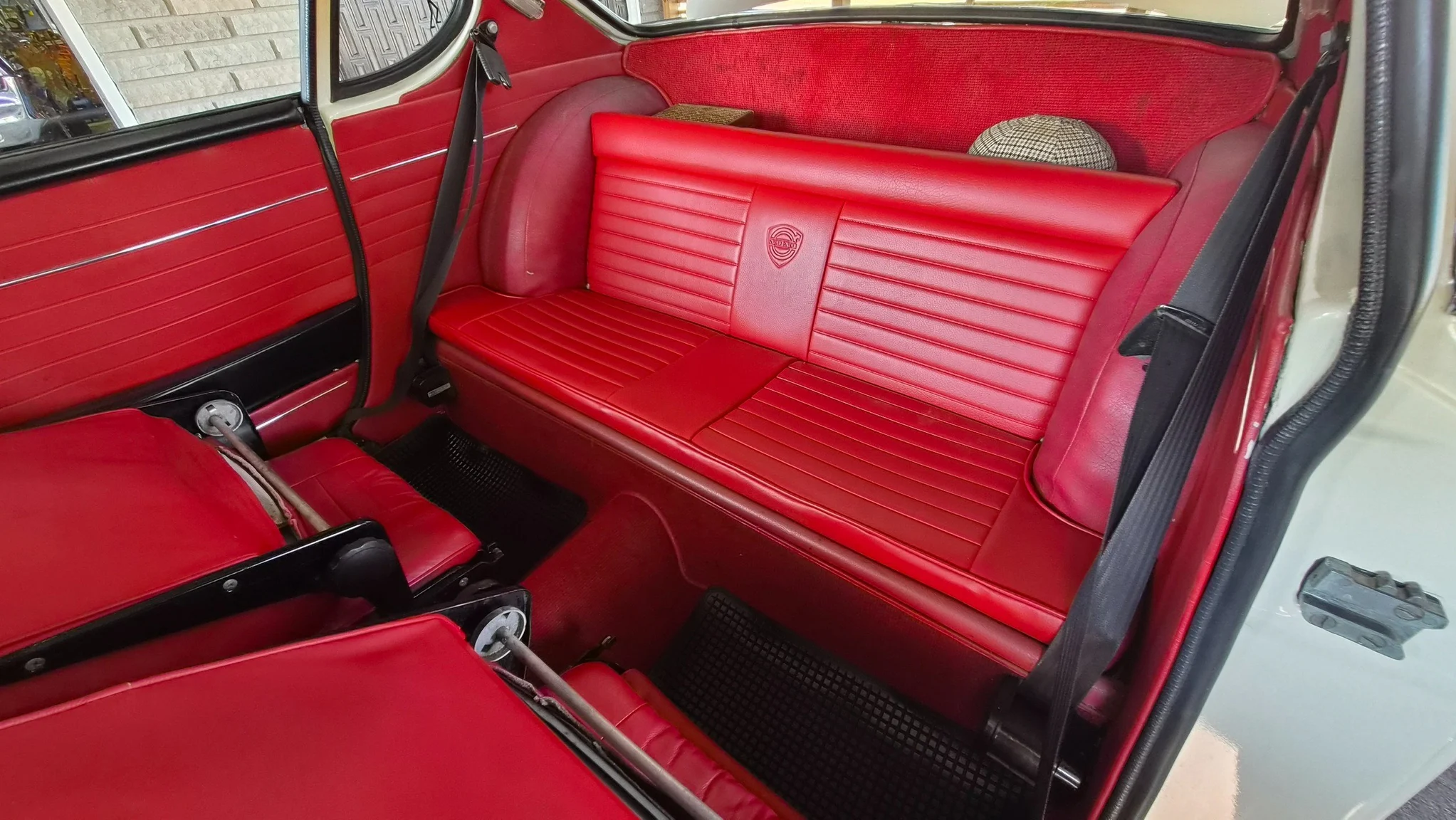 Innenraumfoto von 1966 Volvo P 1800S (22)