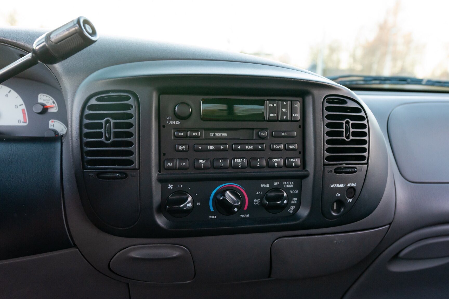 Interior image of 2000 FORD F-150 SVT Lightning