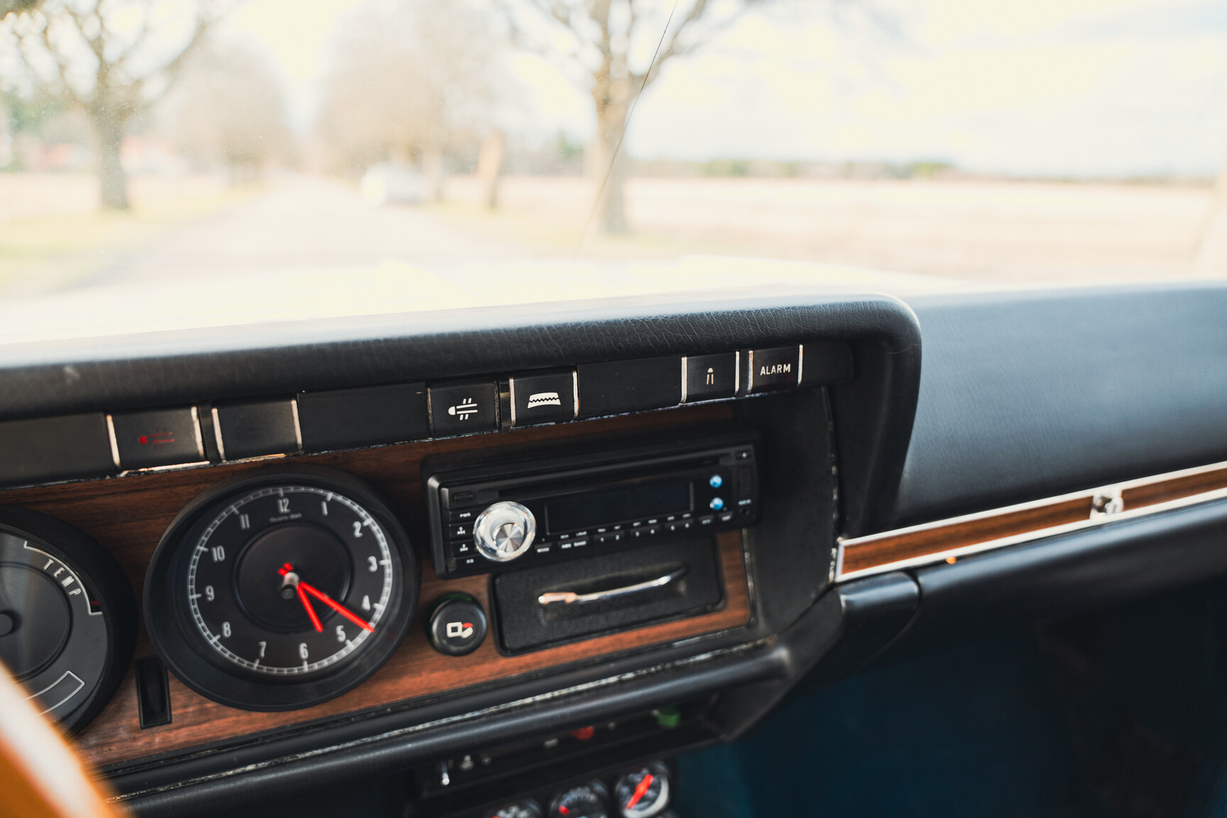 Innenraumfoto von 1973 Opel Diplomat V8