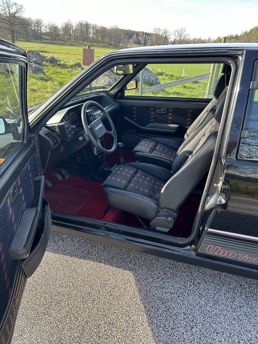 Interiörbild 1987 Fiat UNO Turbo I.E (9)