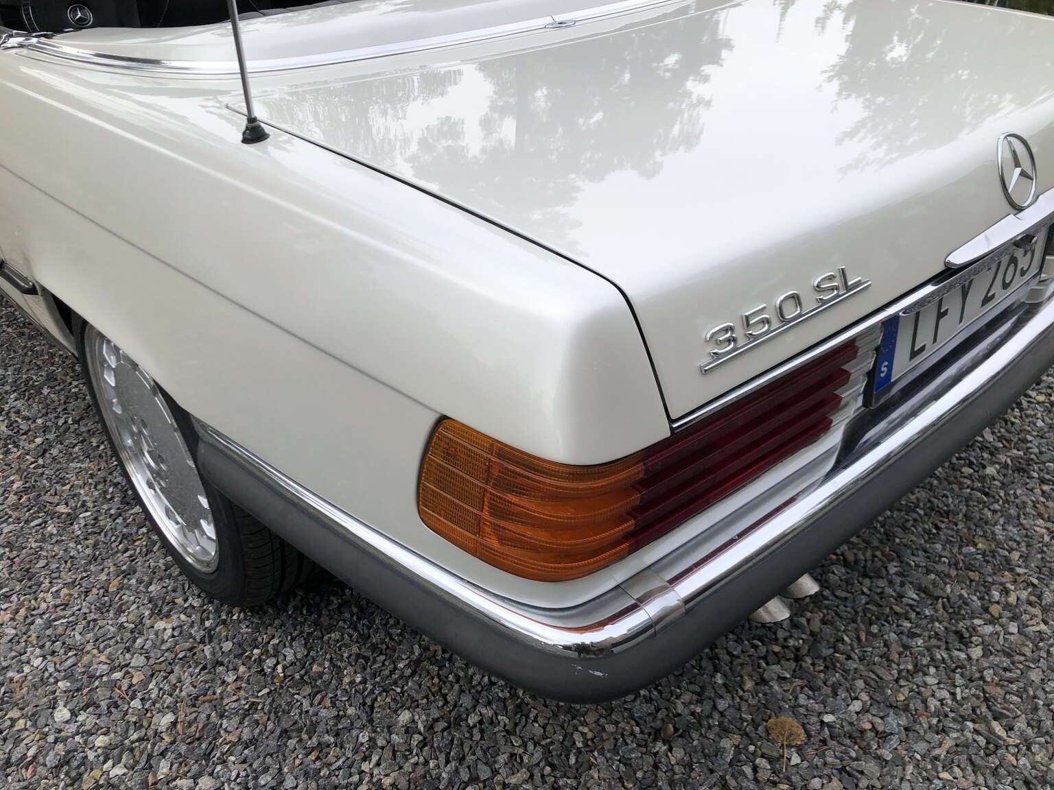 Exteriörbild på 1972 Mercedes-Benz 350 SL