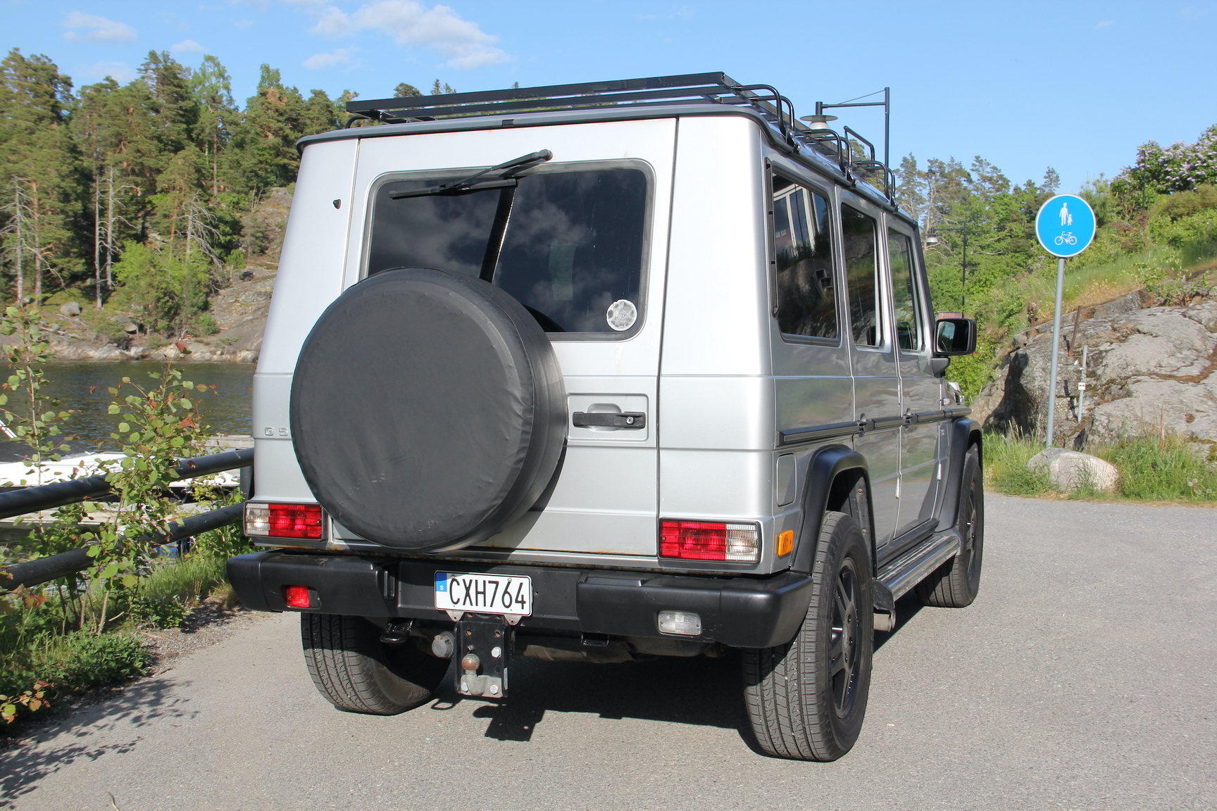 Exterior image of 2002 Mercedes-Benz G 500 (4)