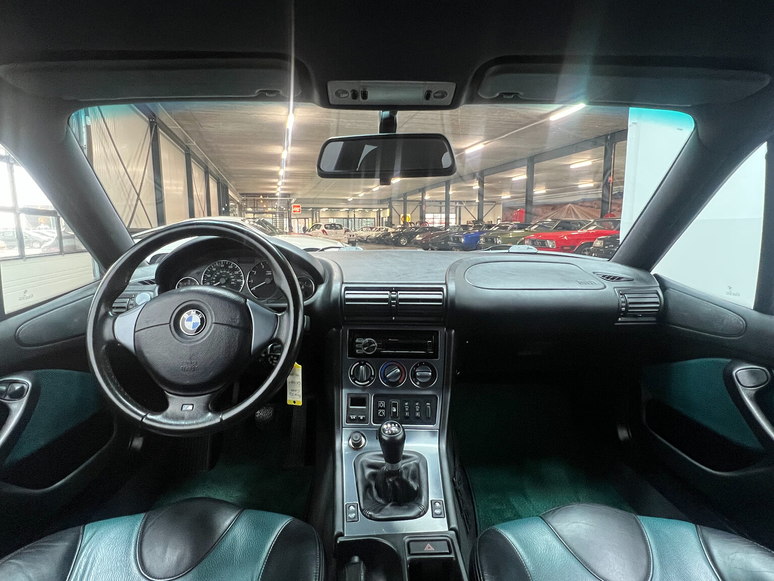 Interior image of 2000 BMW Z3 Coupé 3.0