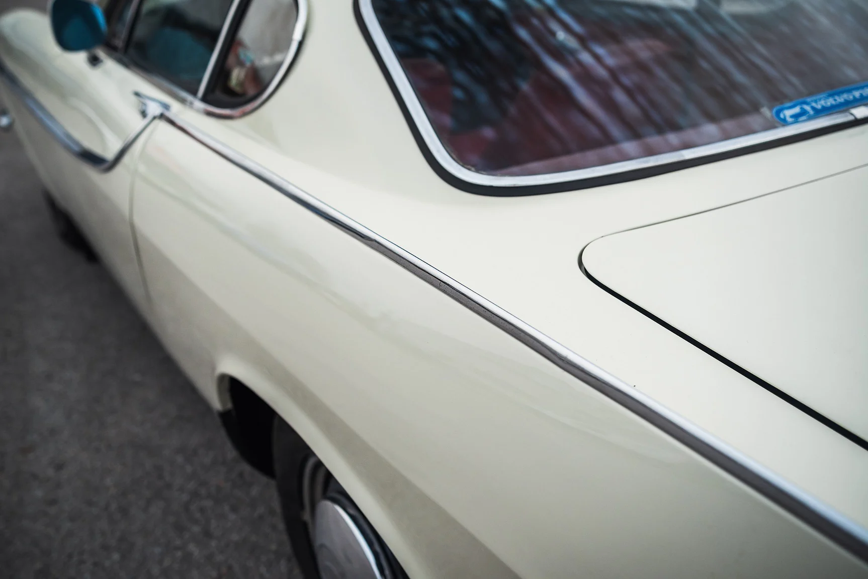 Exterior image of 1964 Volvo P 1800S (39)