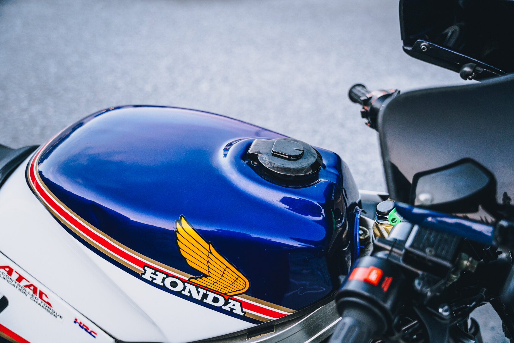 Aussenfoto 1986 Honda NS400R Rothmans Replica