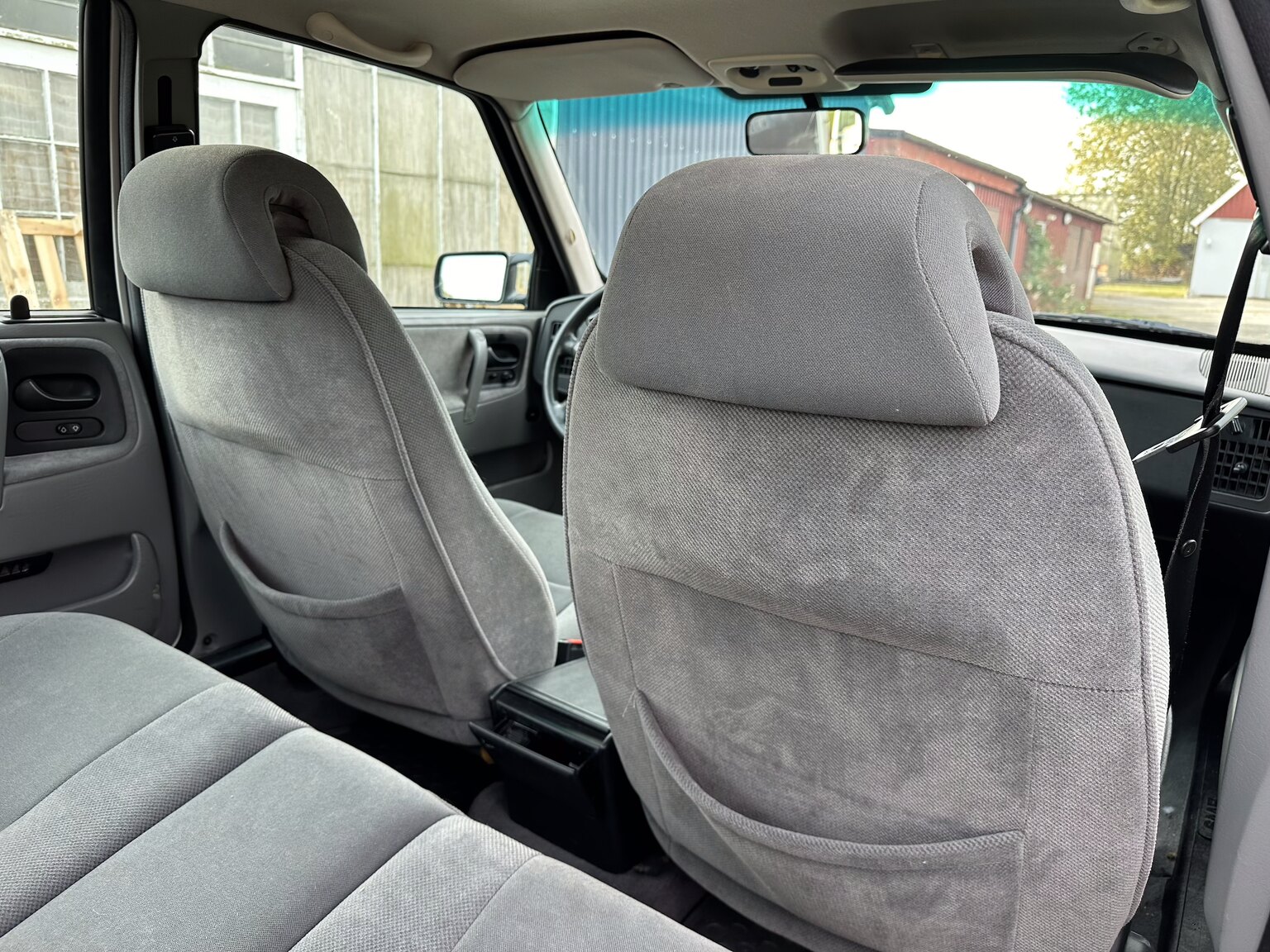 Interior image of 1996 SAAB 9000