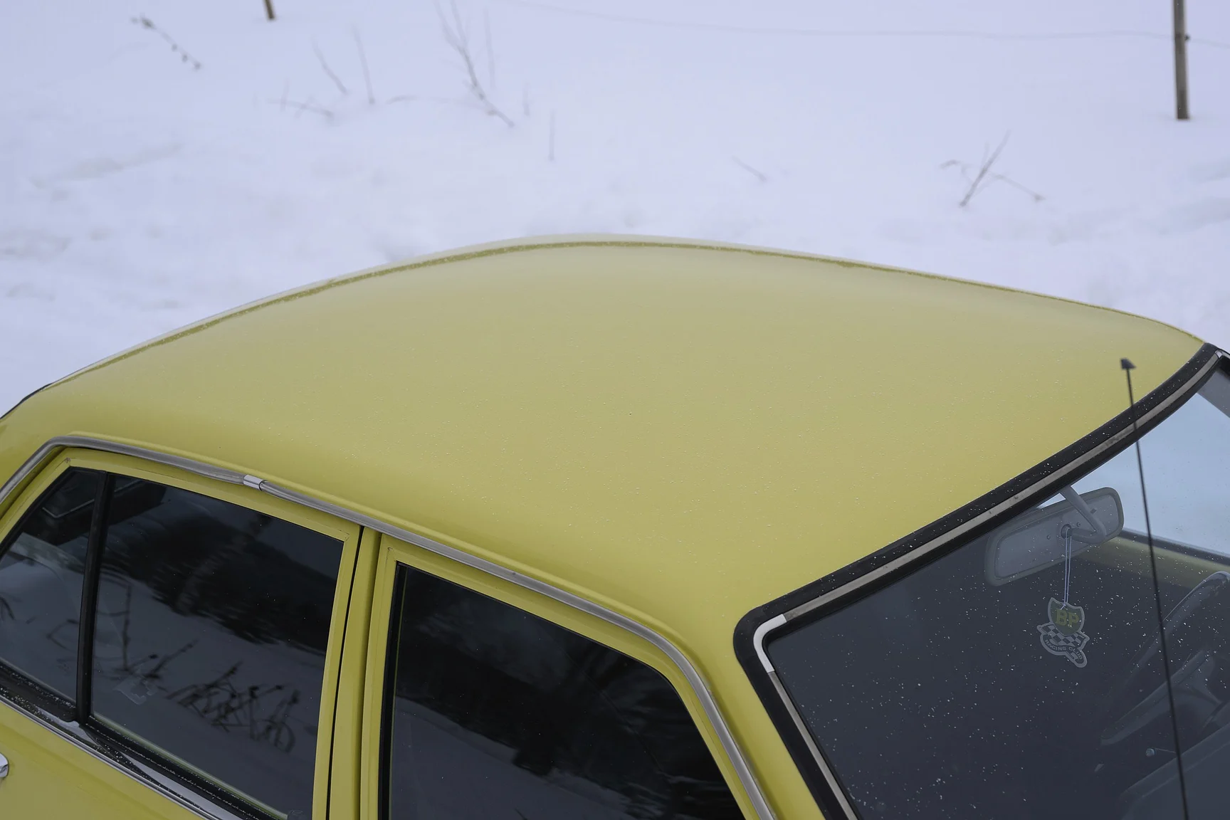 Exteriörbild på 1975 Toyota Corolla KE30 (26)